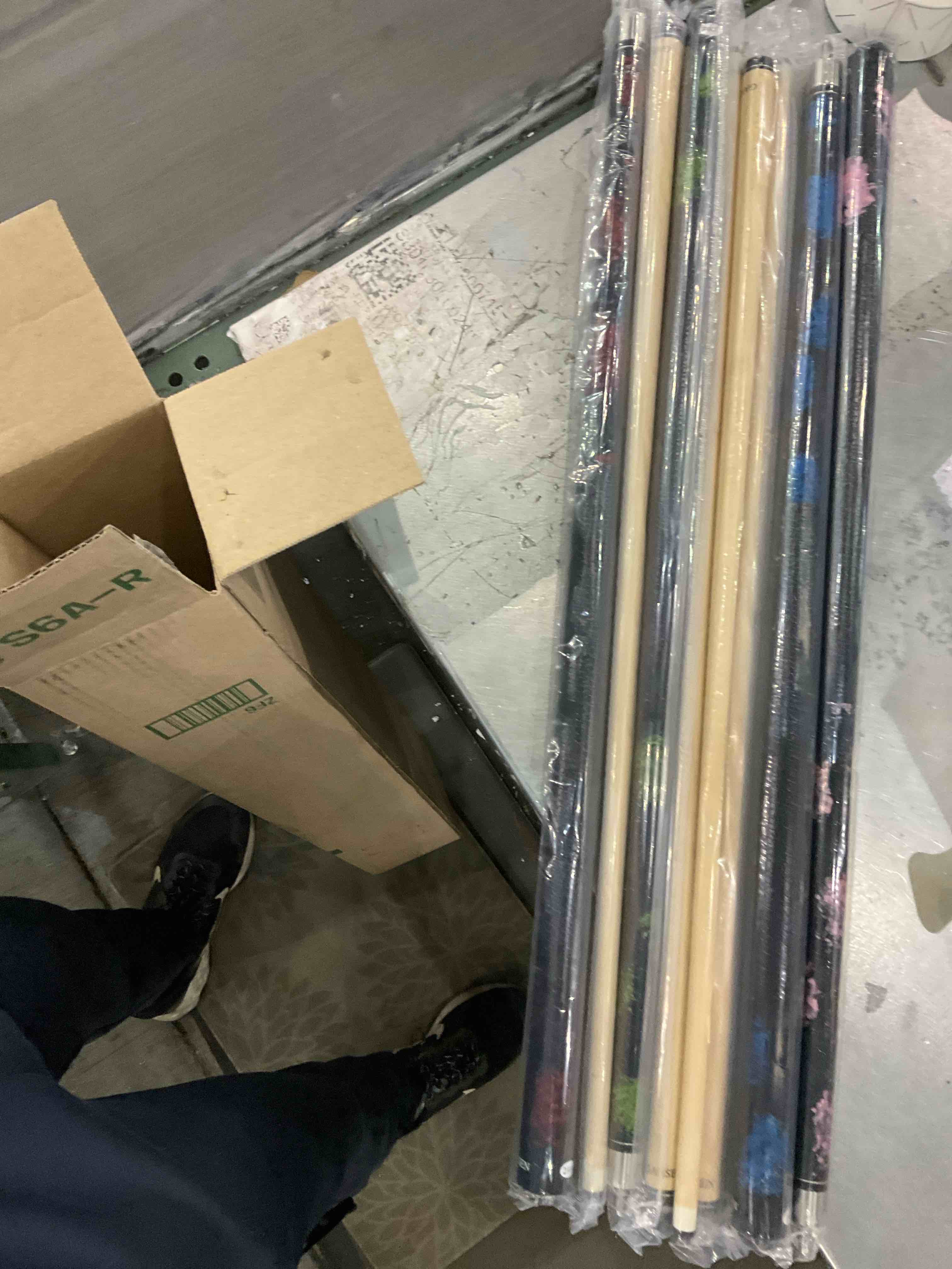 https://s3.amazonaws.com/lotting-images-prod/bidfta/EXS01156139_1705081556723.jpeg