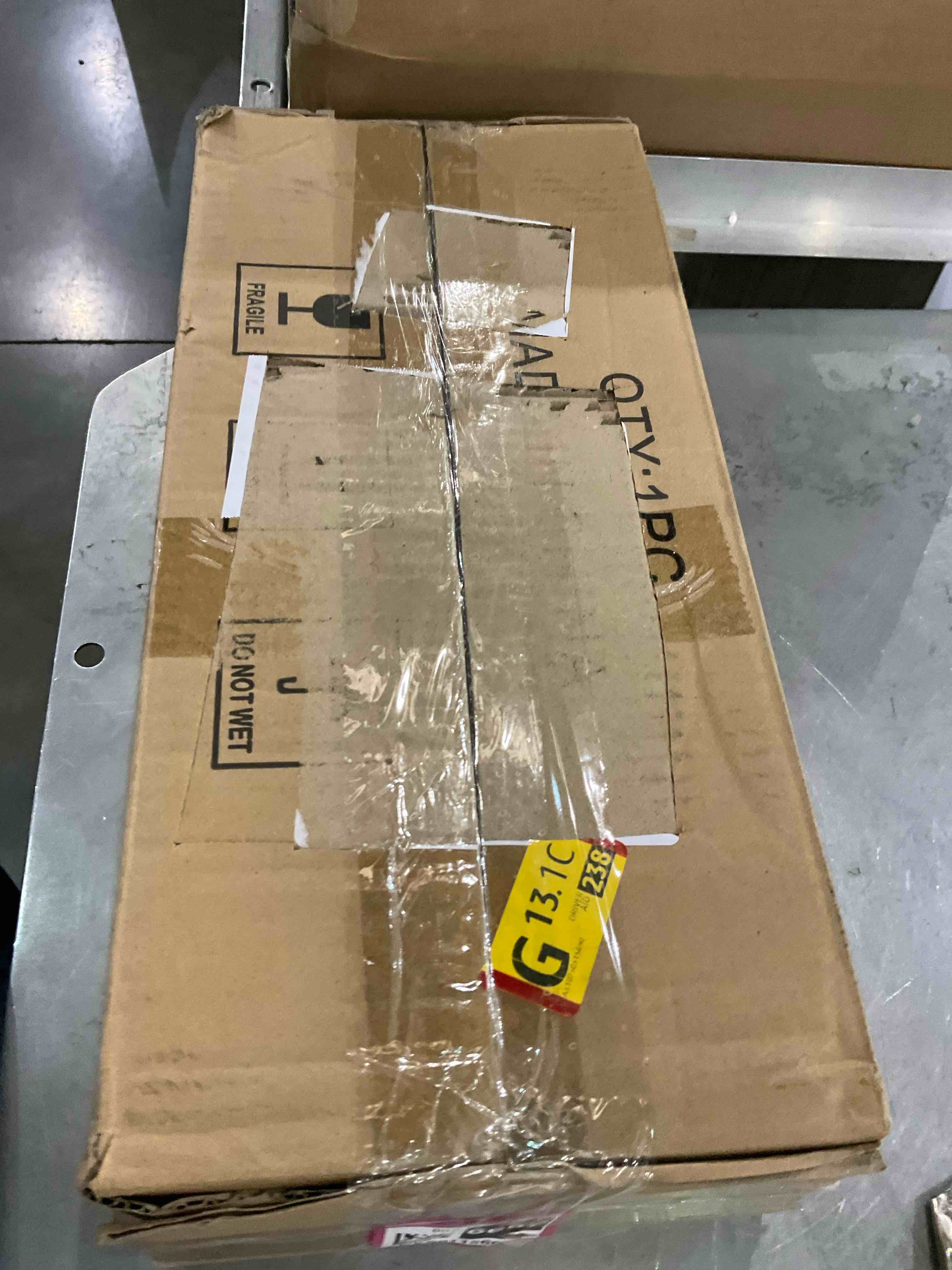 https://s3.amazonaws.com/lotting-images-prod/bidfta/EXS01156667_1705678137458.jpeg