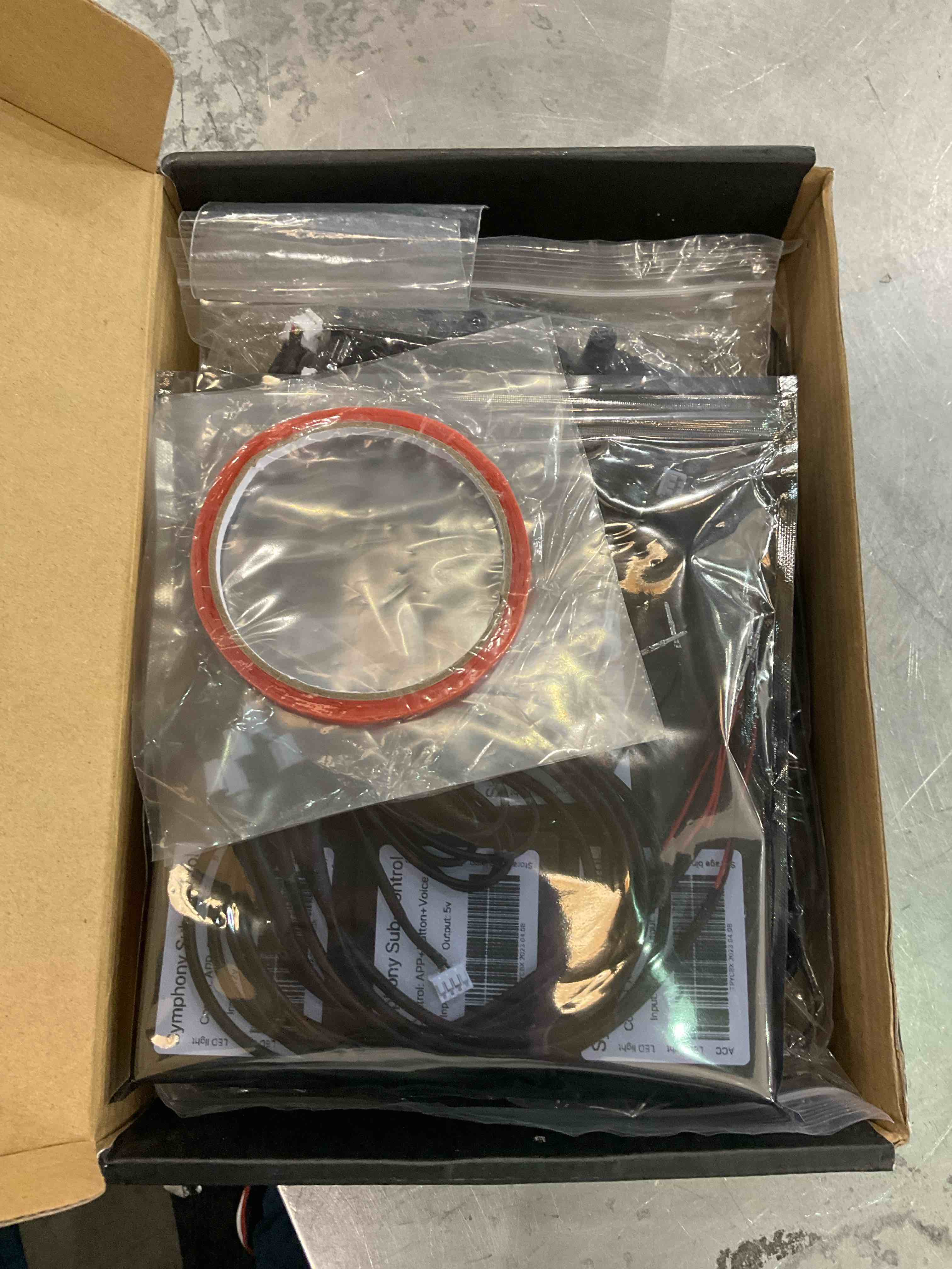 https://s3.amazonaws.com/lotting-images-prod/bidfta/EXS01156674_1705679065216.jpeg