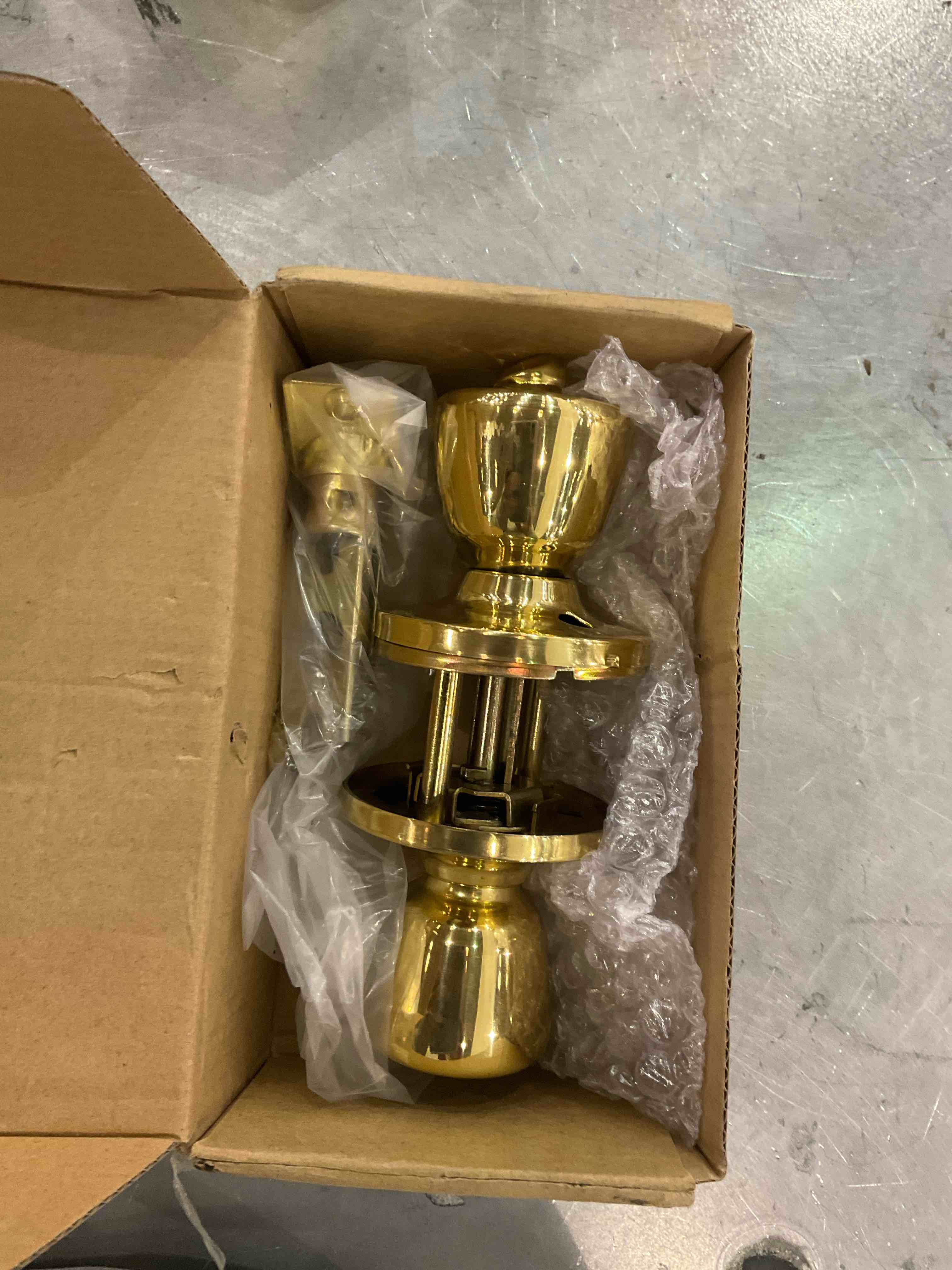  GATEWAY SERIES TERRACE LOCKSET POLISHED BRASS FINISH CERRADURA TERRACE LATÓN PULIDO ACABADO