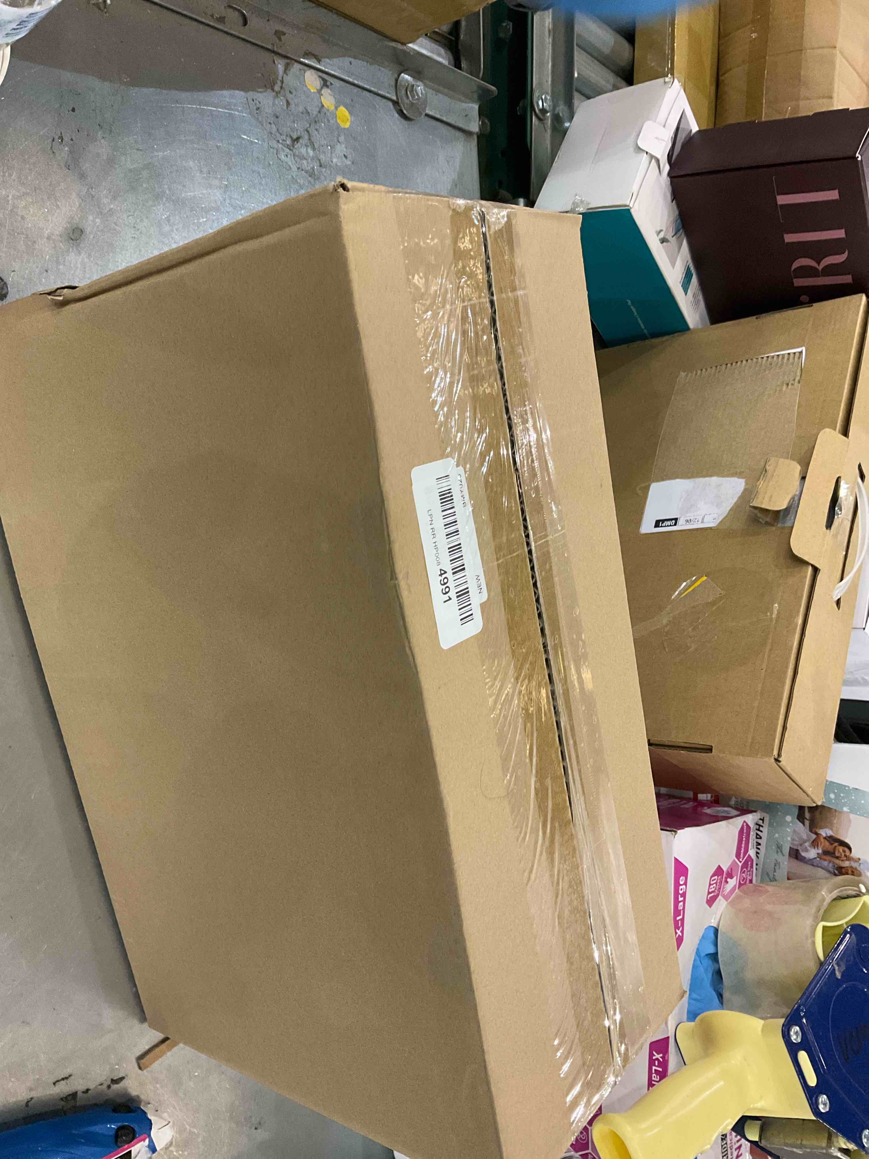 https://s3.amazonaws.com/lotting-images-prod/bidfta/EXS01158218_1705510040558.jpeg
