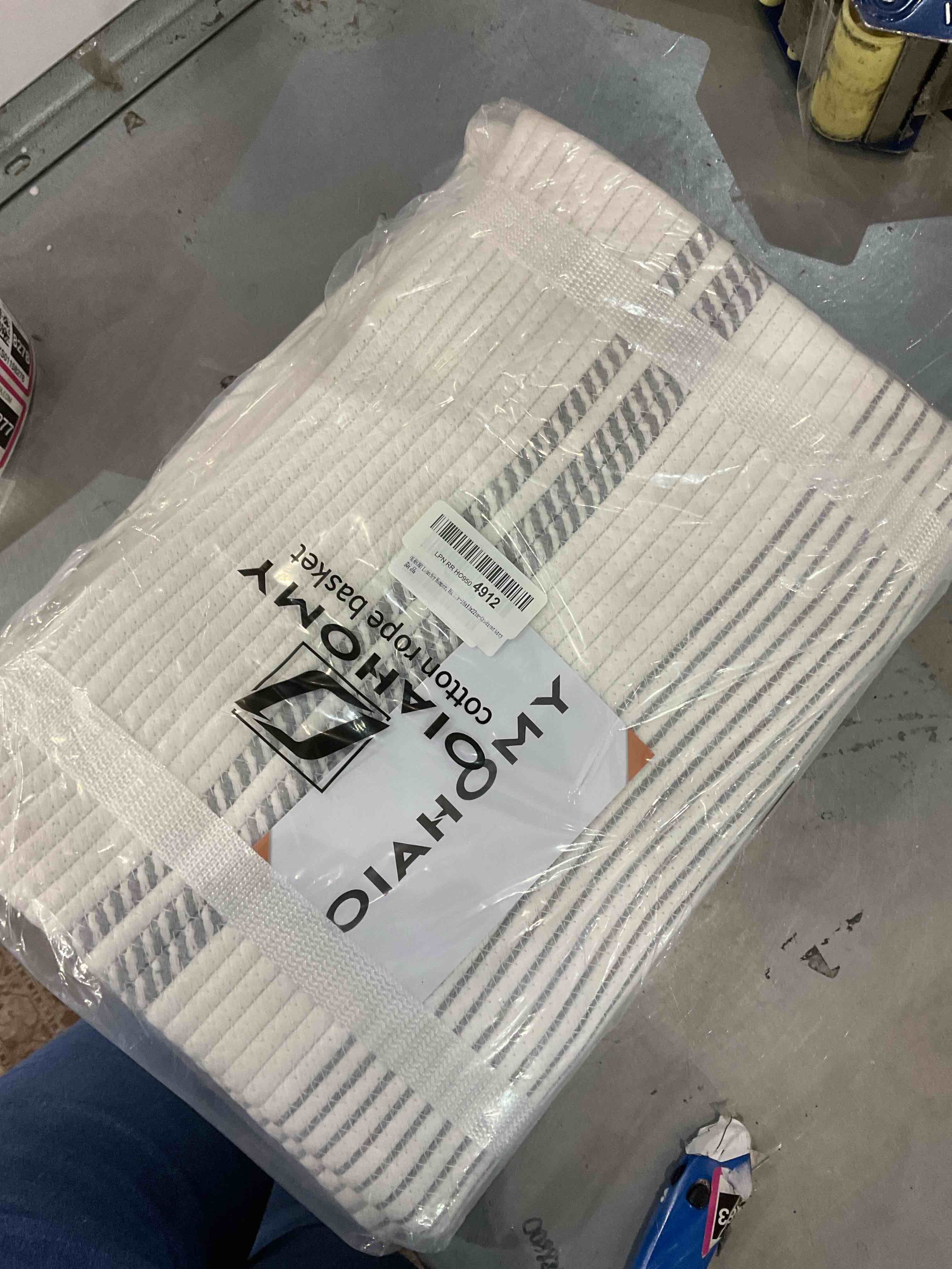 https://s3.amazonaws.com/lotting-images-prod/bidfta/EXS01158277_1705593944789.jpeg