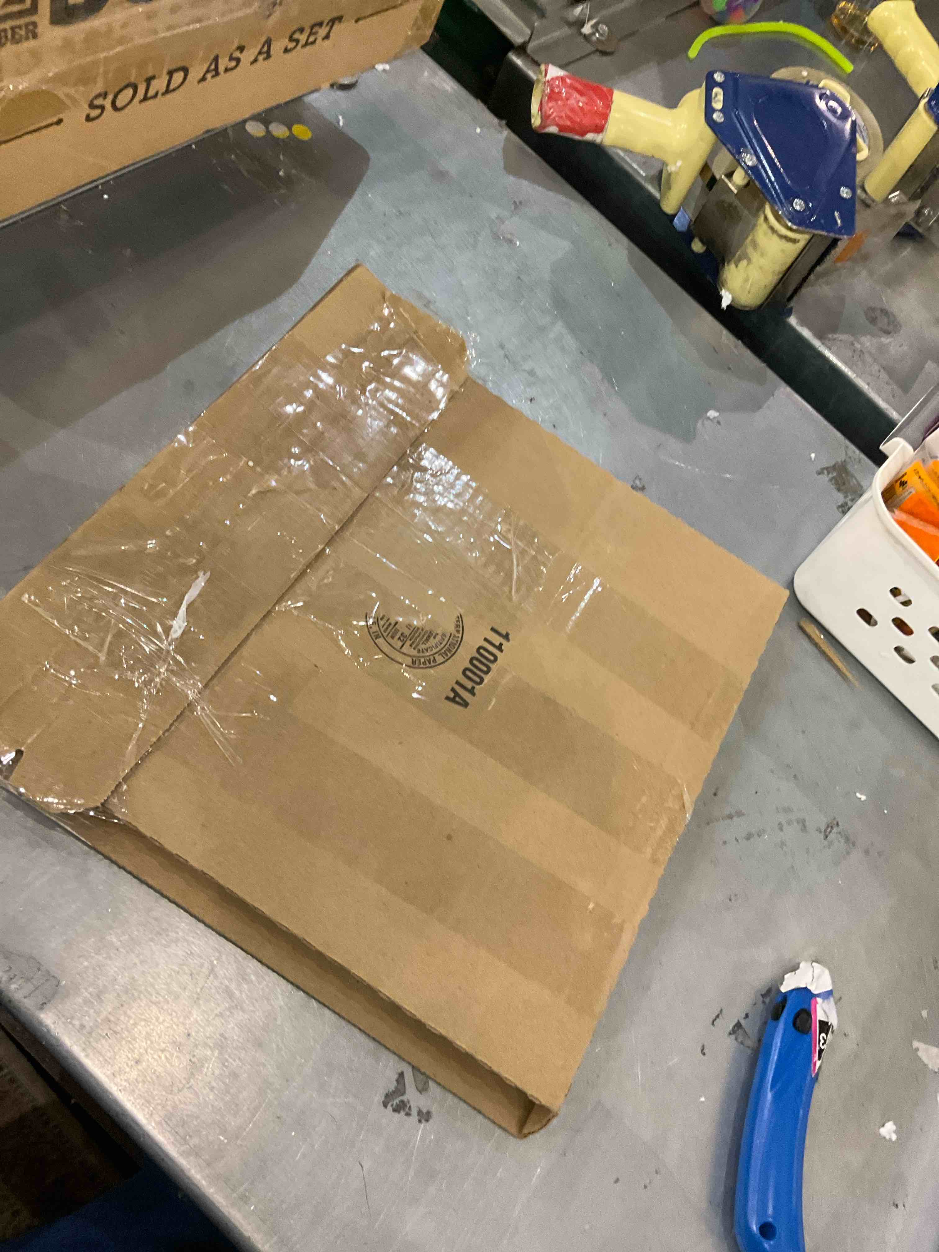 https://s3.amazonaws.com/lotting-images-prod/bidfta/EXS01158310_1705600734276.jpeg
