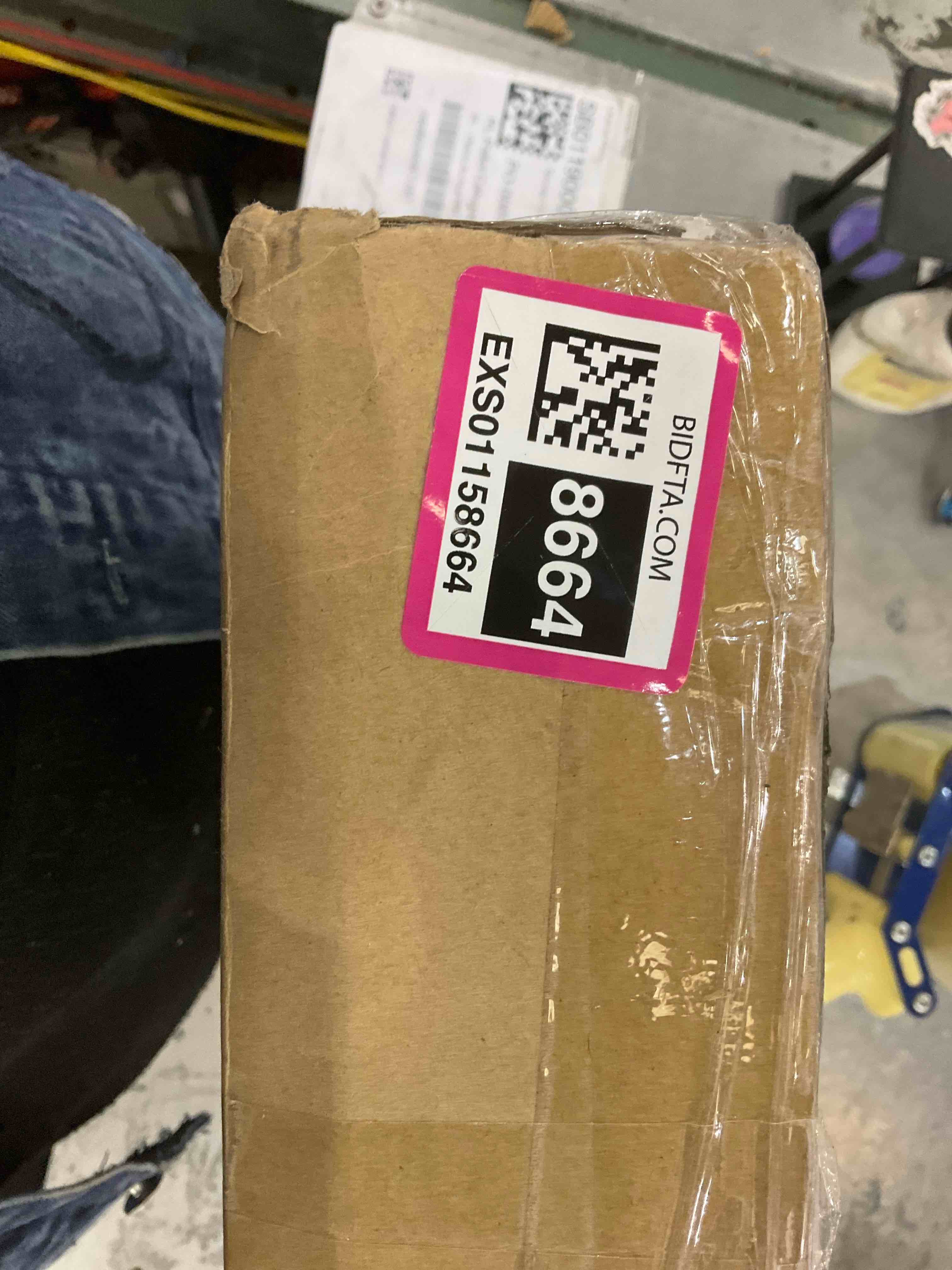 https://s3.amazonaws.com/lotting-images-prod/bidfta/EXS01158664_1704904453183.jpeg