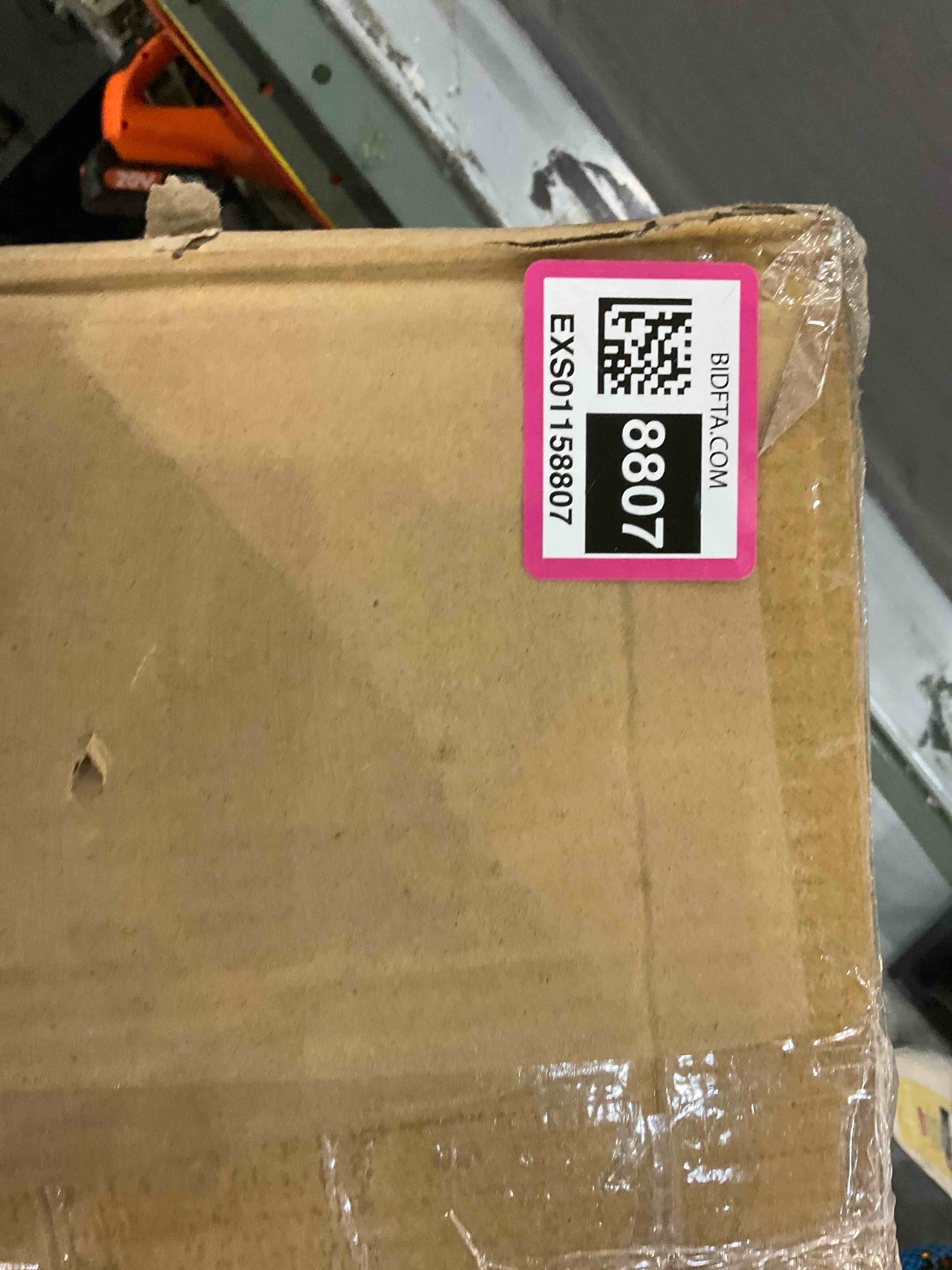 https://s3.amazonaws.com/lotting-images-prod/bidfta/EXS01158807_1704978980350.jpeg