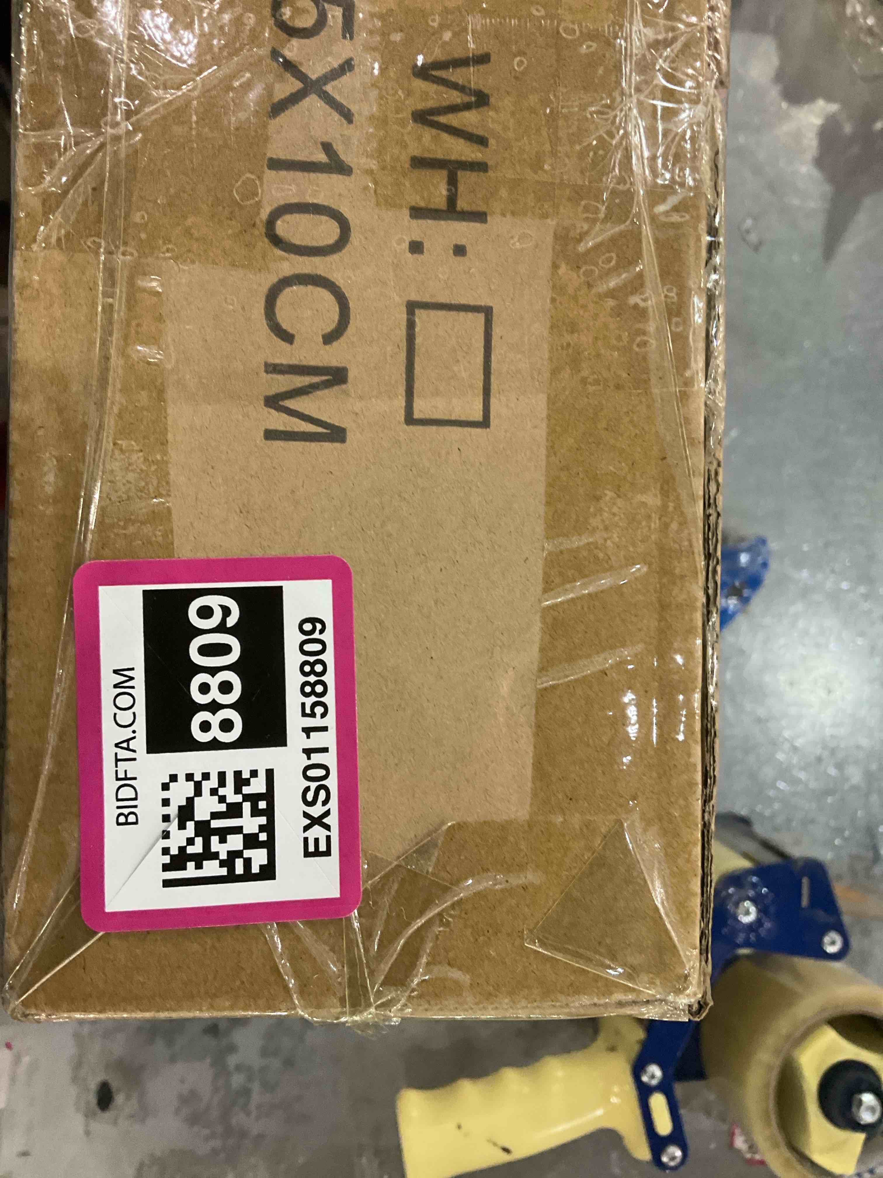 https://s3.amazonaws.com/lotting-images-prod/bidfta/EXS01158809_1704979203365.jpeg