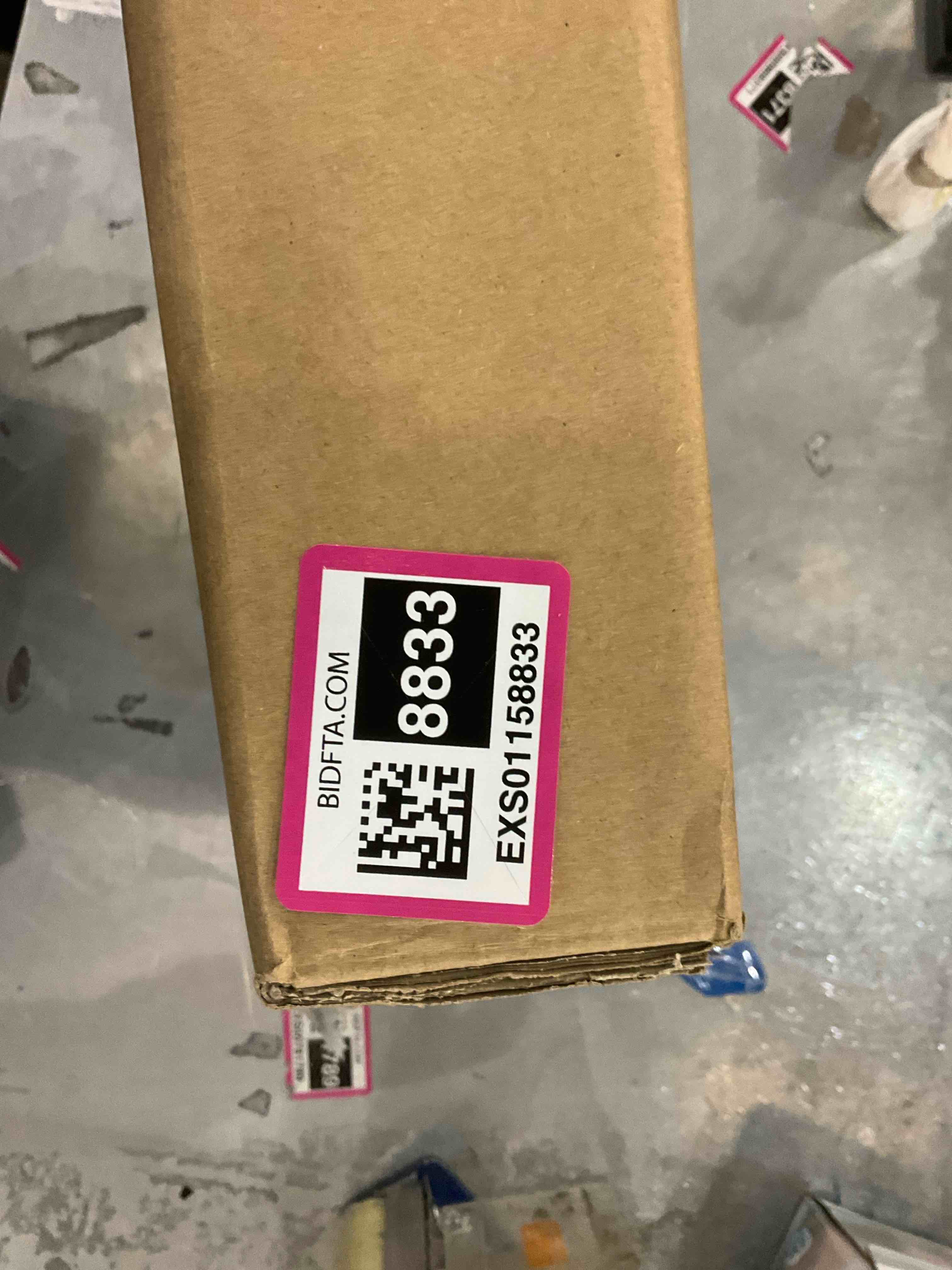 https://s3.amazonaws.com/lotting-images-prod/bidfta/EXS01158833_1704983063536.jpeg