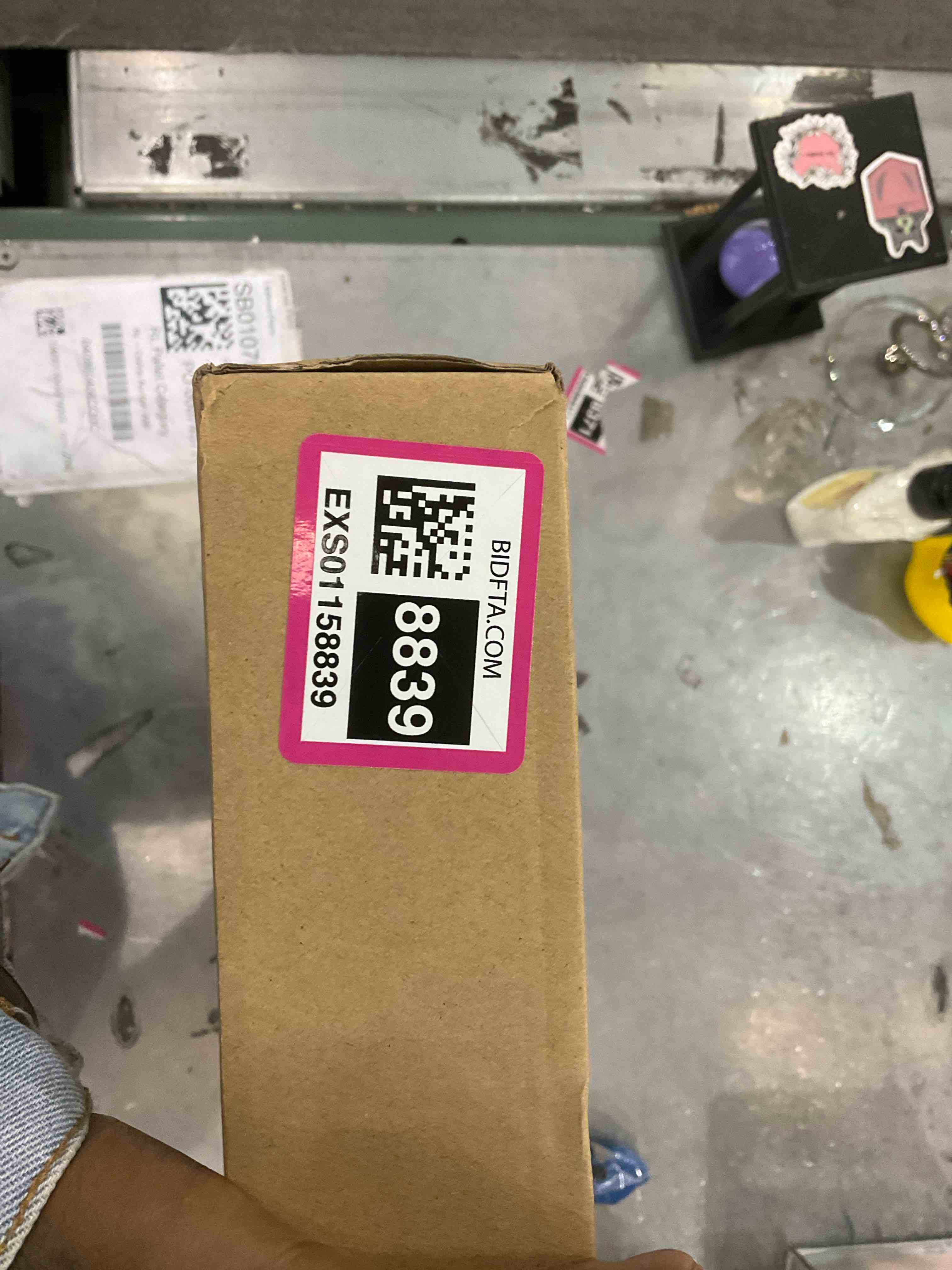 https://s3.amazonaws.com/lotting-images-prod/bidfta/EXS01158839_1704983369820.jpeg