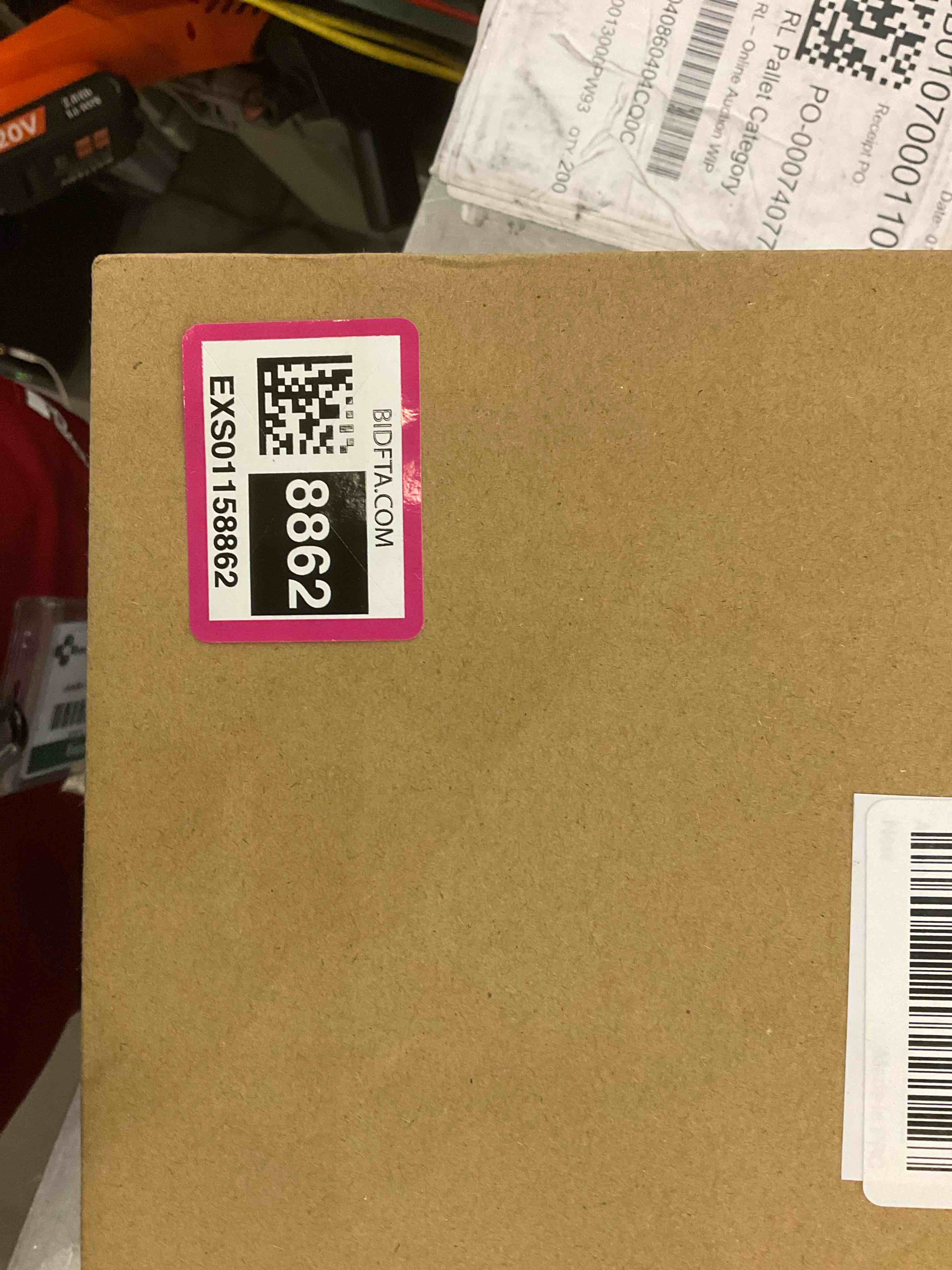 https://s3.amazonaws.com/lotting-images-prod/bidfta/EXS01158862_1704985362061.jpeg