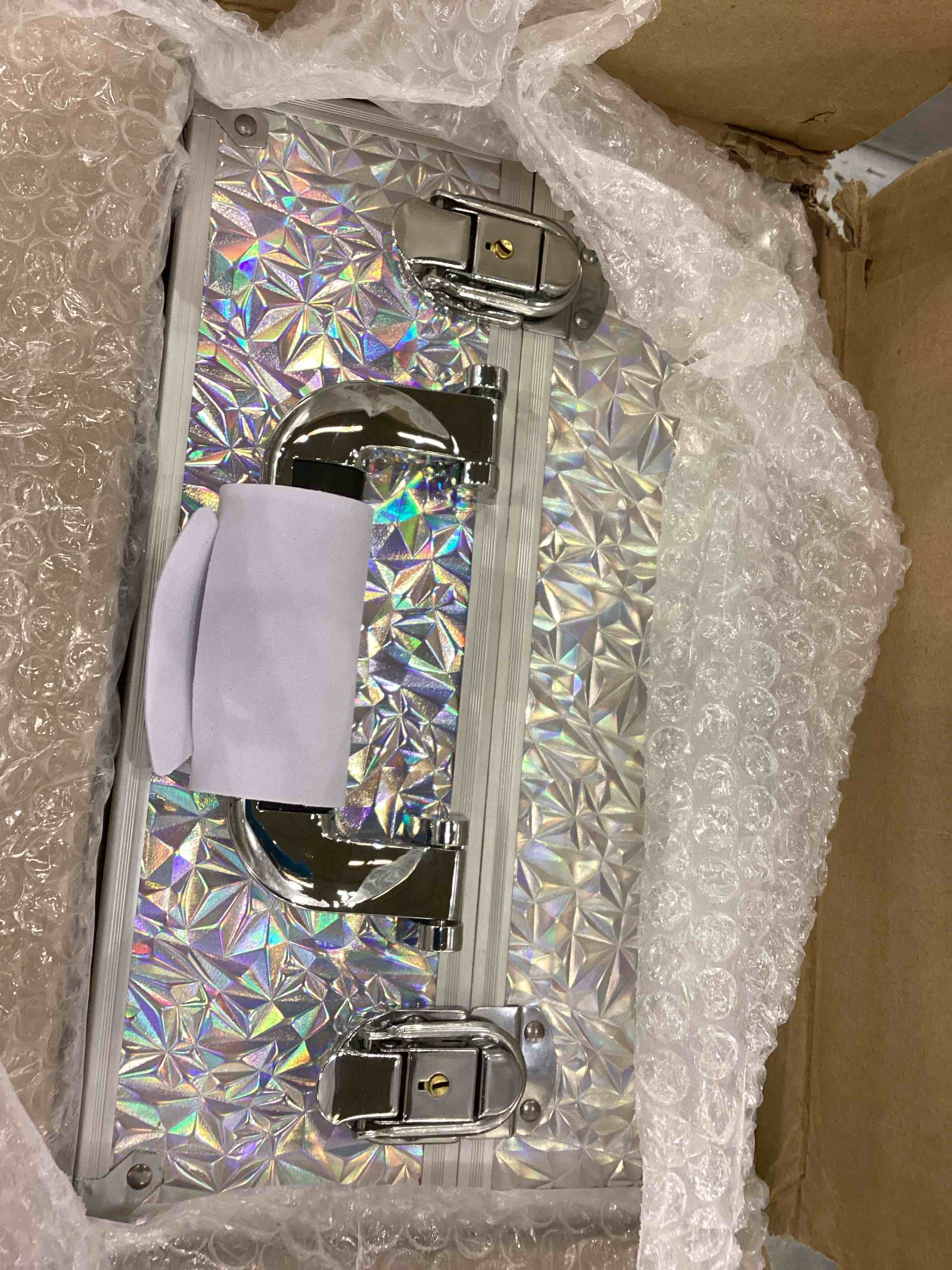 https://s3.amazonaws.com/lotting-images-prod/bidfta/EXS01158976_1705085795647.jpeg