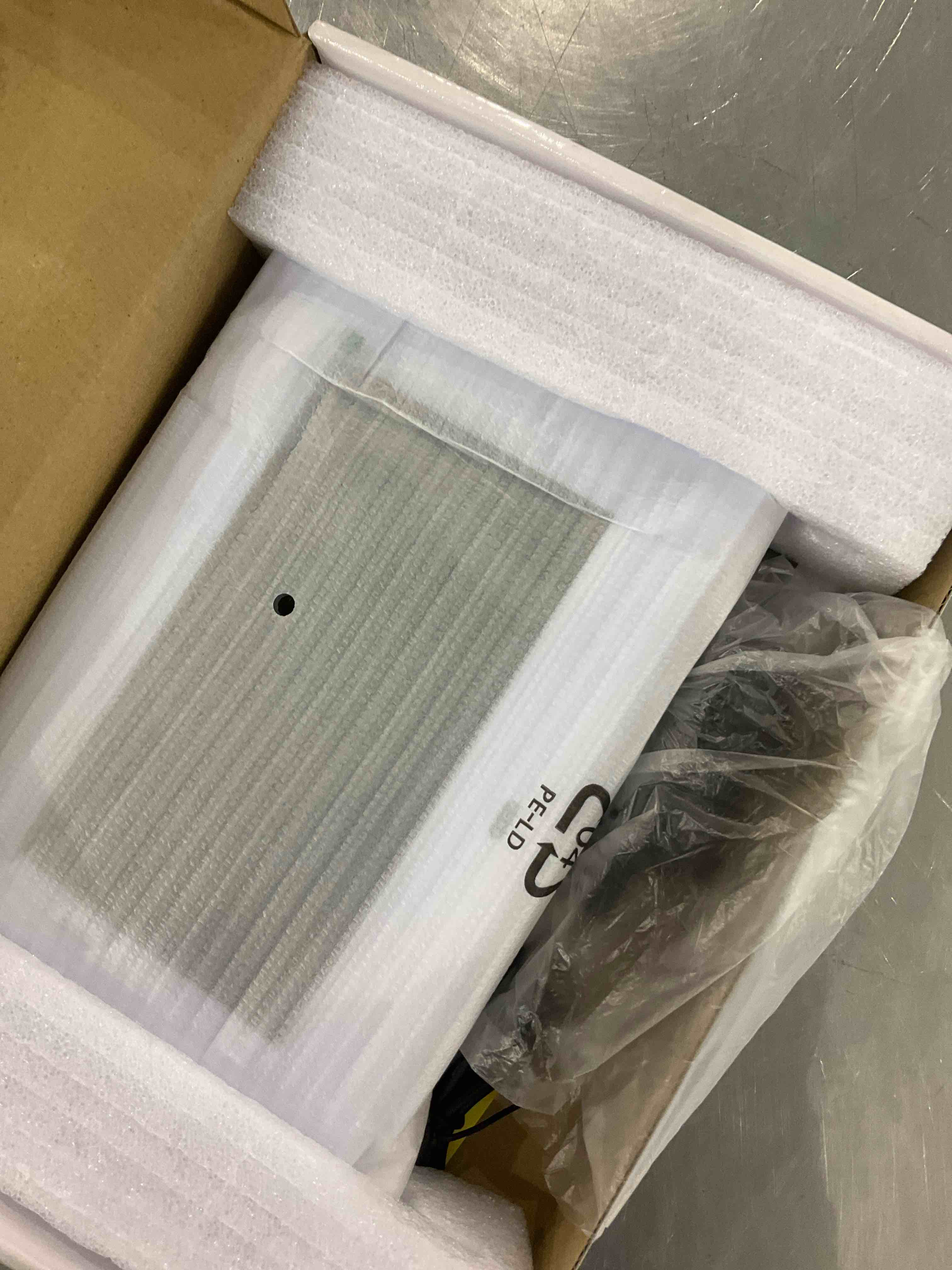 https://s3.amazonaws.com/lotting-images-prod/bidfta/EXS01159658_1706013303179.jpeg