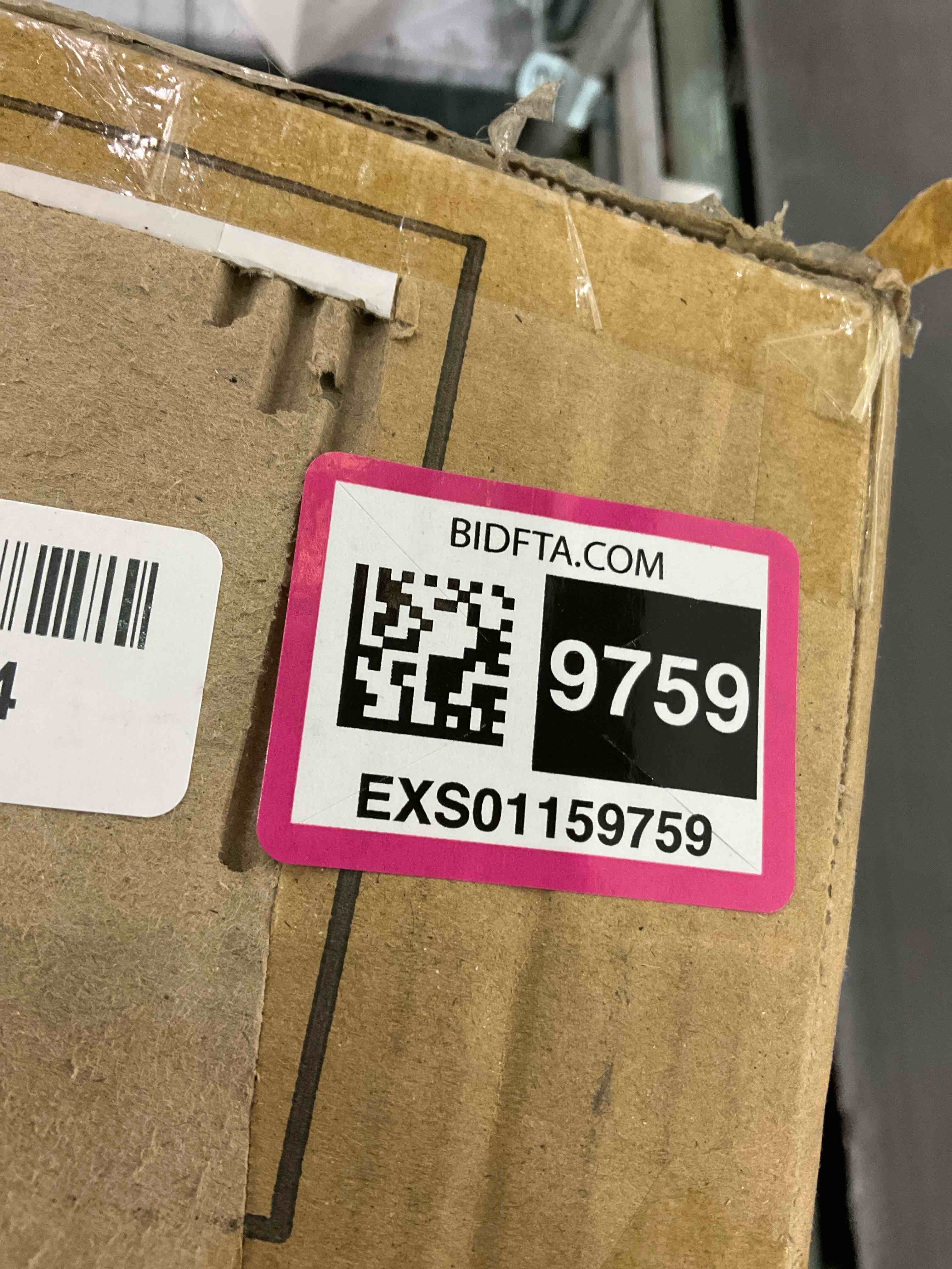 https://s3.amazonaws.com/lotting-images-prod/bidfta/EXS01159759_1706028291915.jpeg