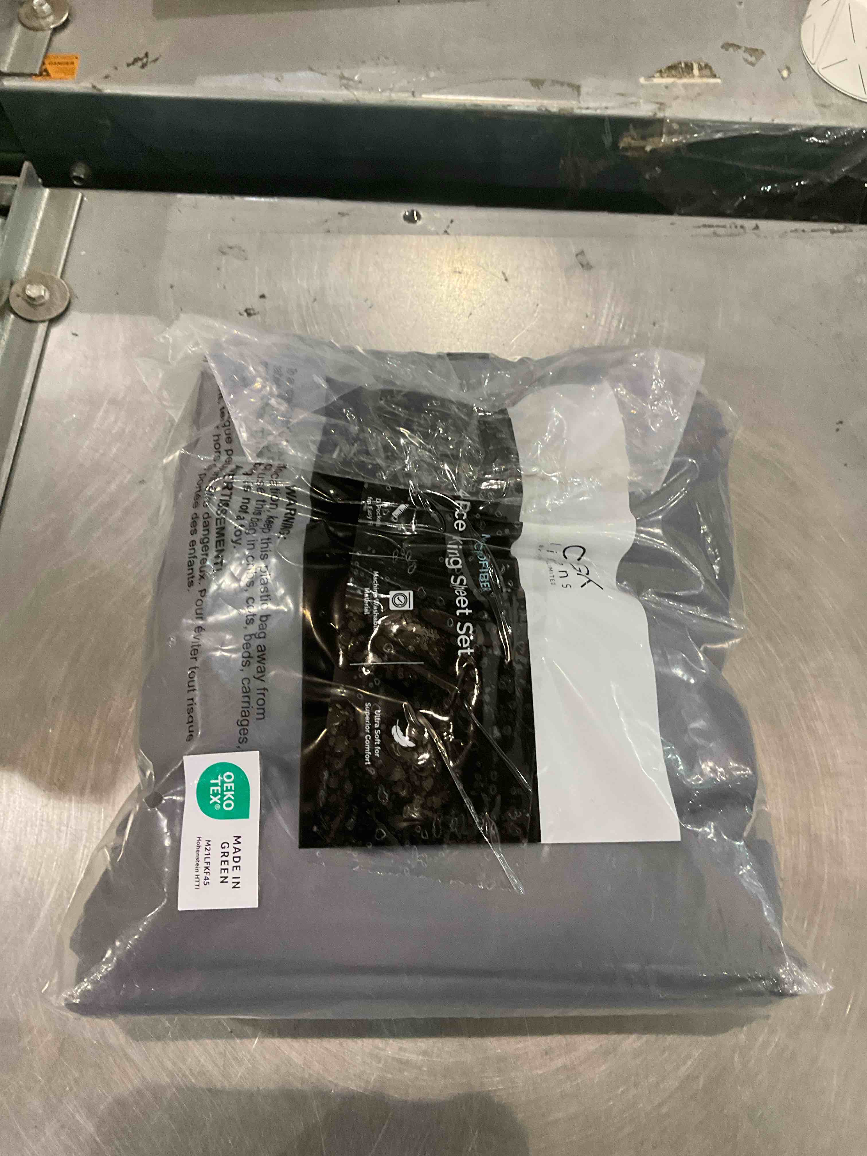 King Size Sheet Set - Breathable & Cooling Sheets - Hotel Luxury Bed Sheets - Extra Soft - Deep Pockets - Easy Fit - 4 Piece Set - Wrinkle Free - Comfy – Dark Grey Bed Sheets - Kings Sheets – 4 PC