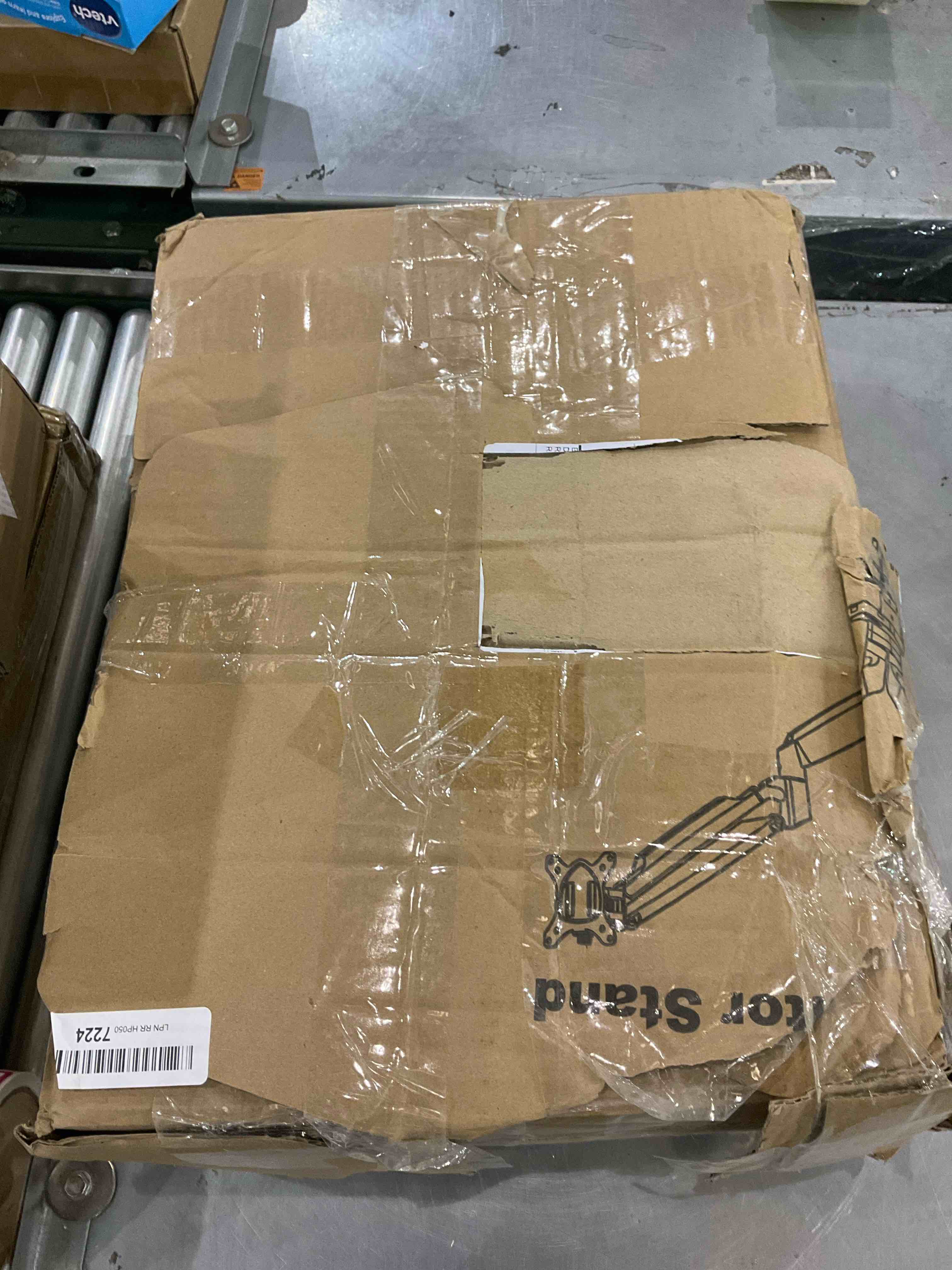 https://s3.amazonaws.com/lotting-images-prod/bidfta/EXS01161744_1705604734459.jpeg
