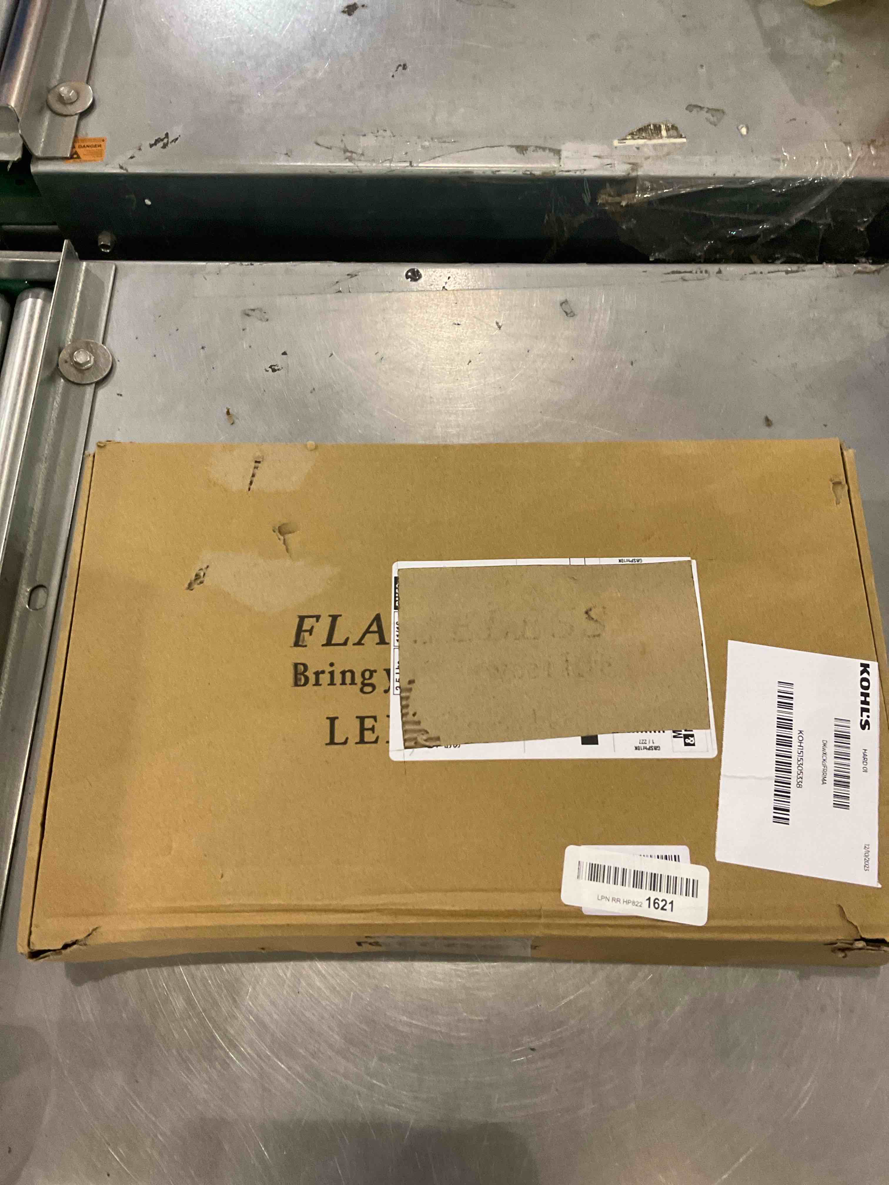https://s3.amazonaws.com/lotting-images-prod/bidfta/EXS01161756_1705605801022.jpeg