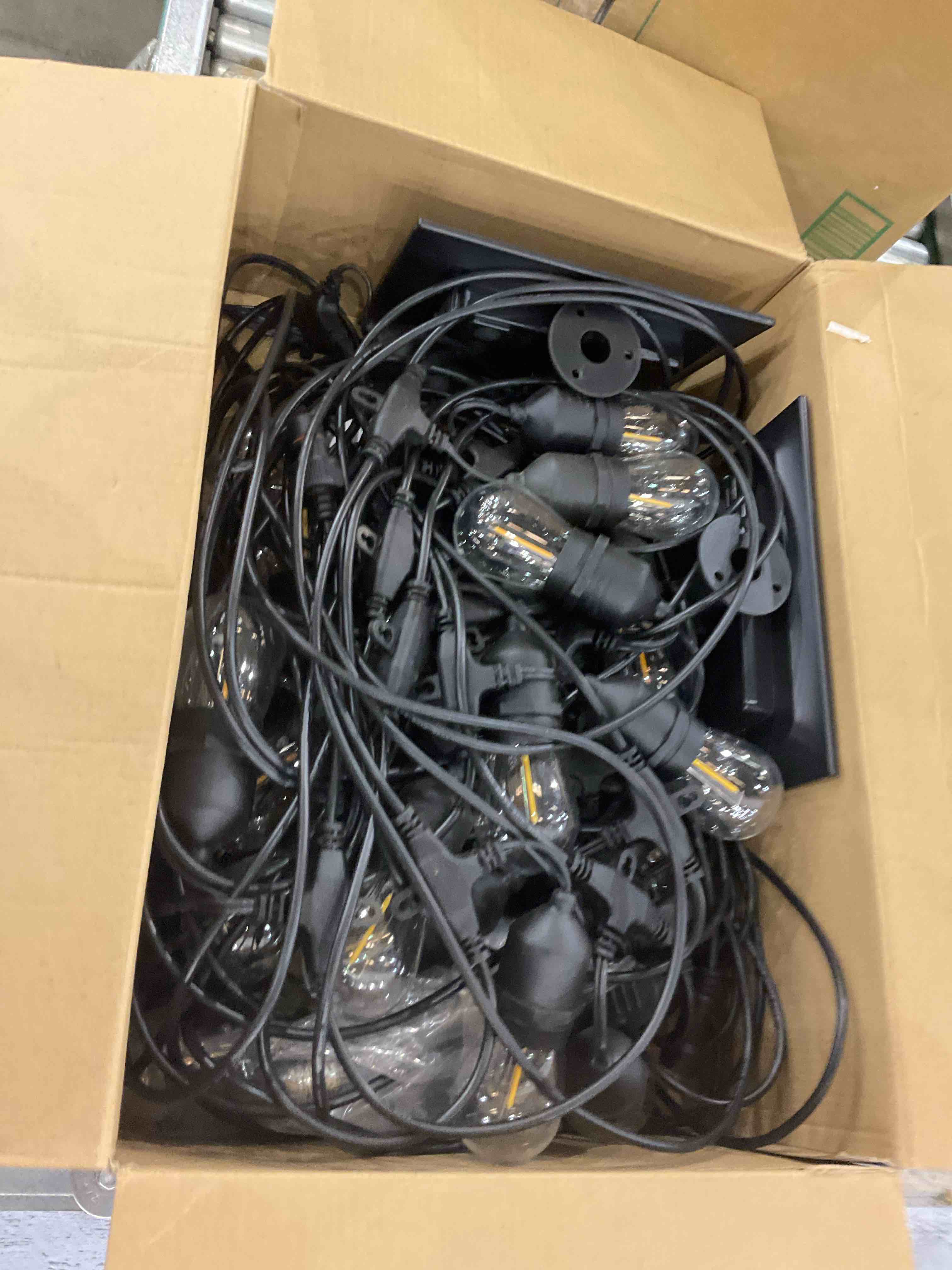 https://s3.amazonaws.com/lotting-images-prod/bidfta/EXS01162067_1704988418263.jpeg