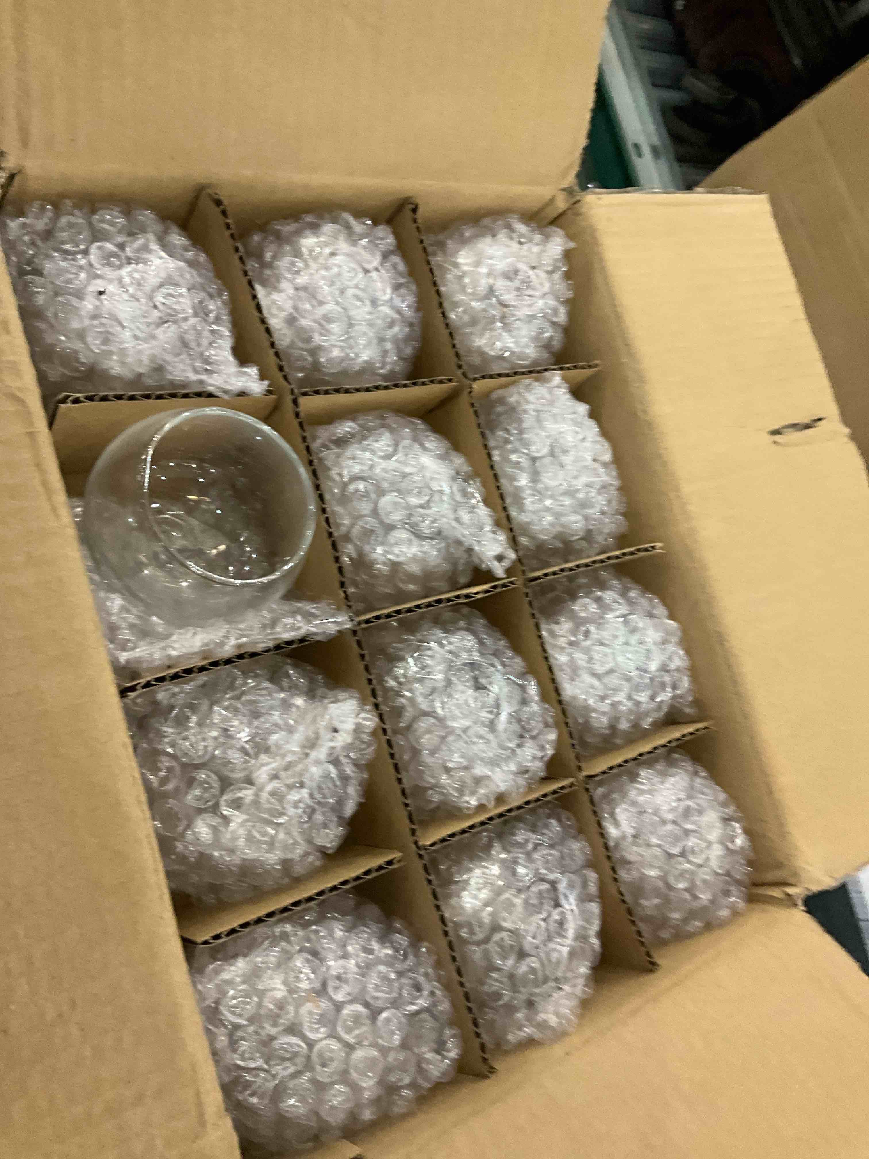 https://s3.amazonaws.com/lotting-images-prod/bidfta/EXS01162131_1705002407061.jpeg