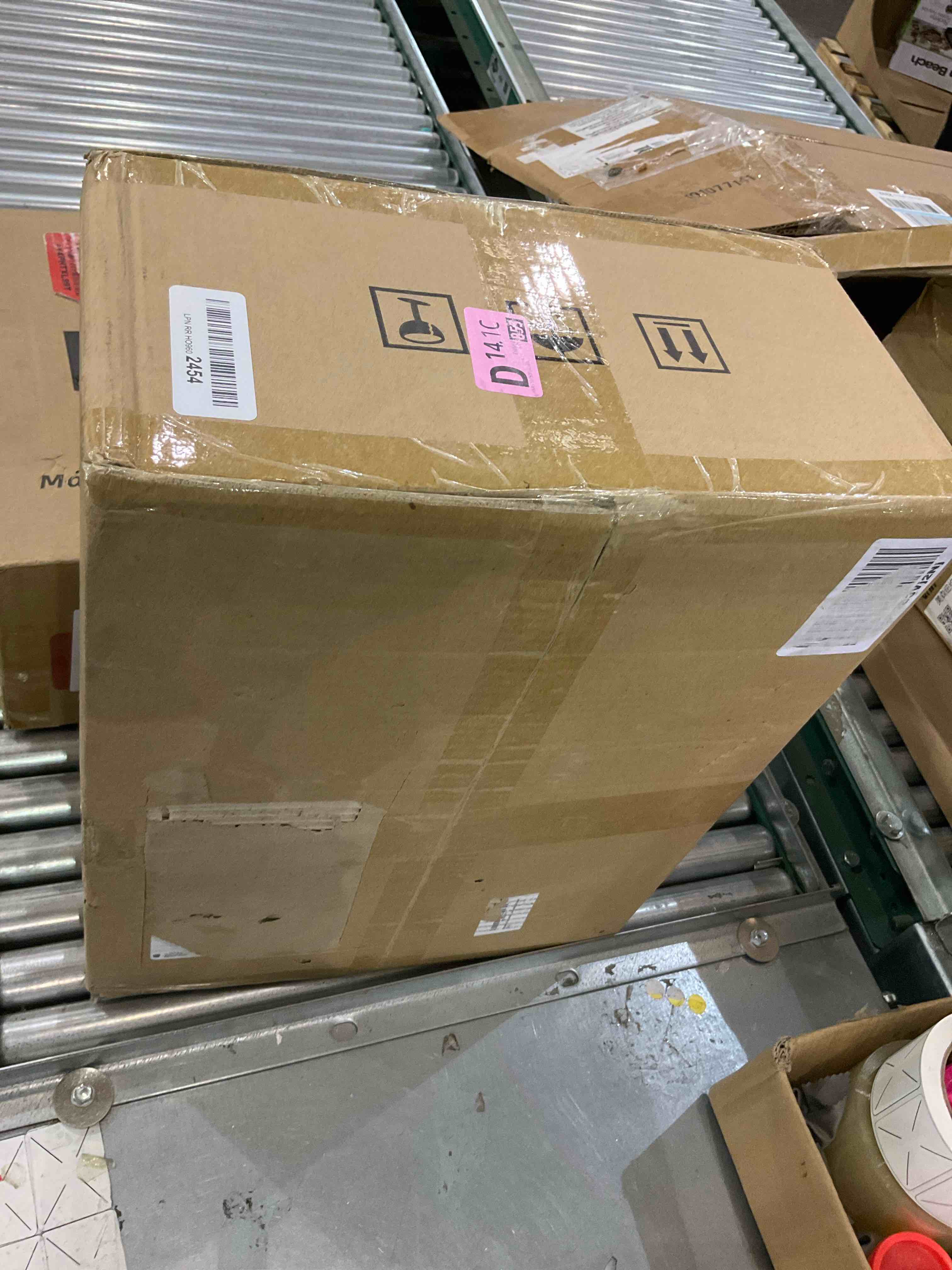 https://s3.amazonaws.com/lotting-images-prod/bidfta/EXS01162519_1706112677928.jpeg