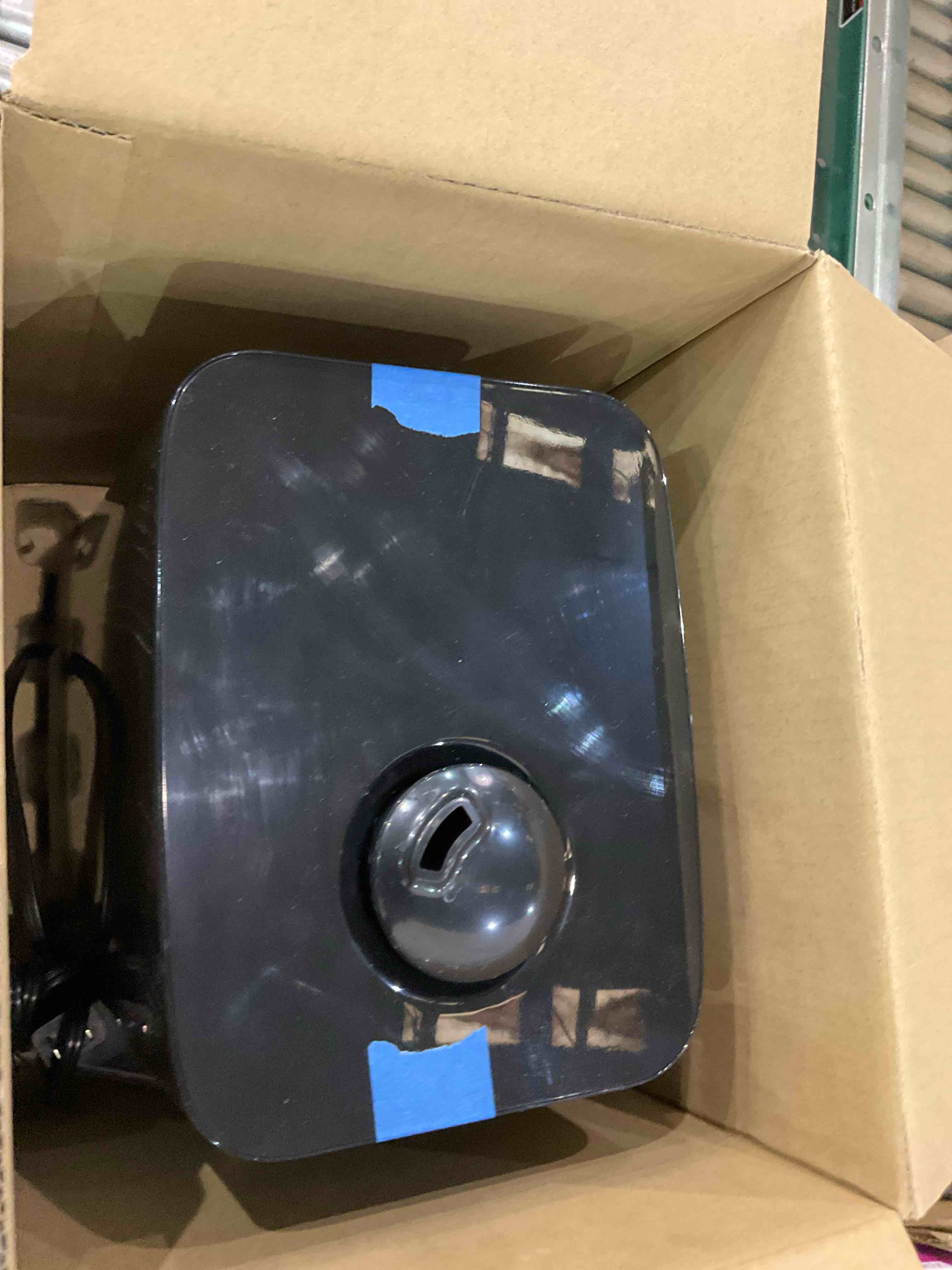 https://s3.amazonaws.com/lotting-images-prod/bidfta/EXS01162578_1706206211046.jpeg