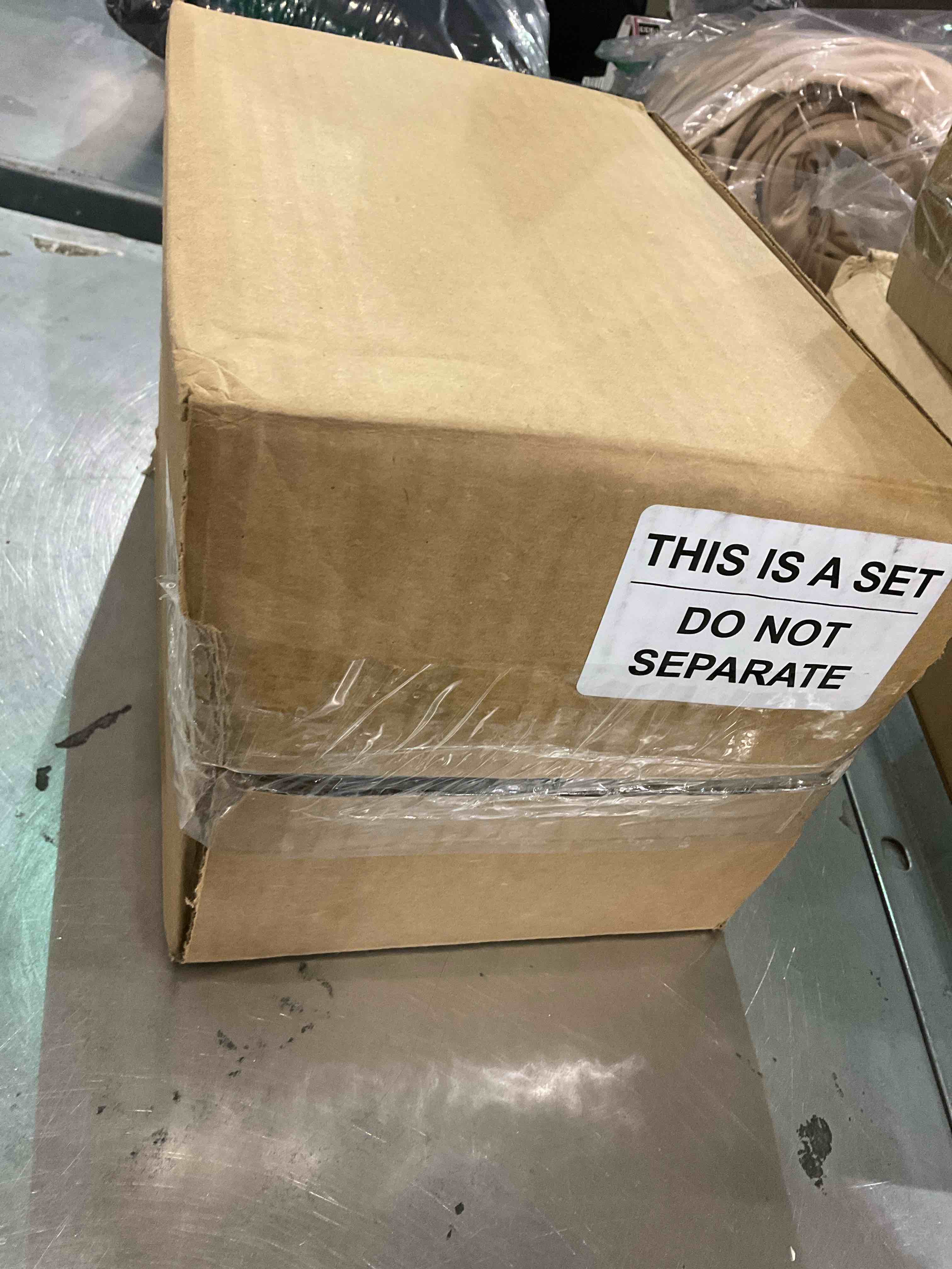 https://s3.amazonaws.com/lotting-images-prod/bidfta/EXS01163060_1705927553663.jpeg