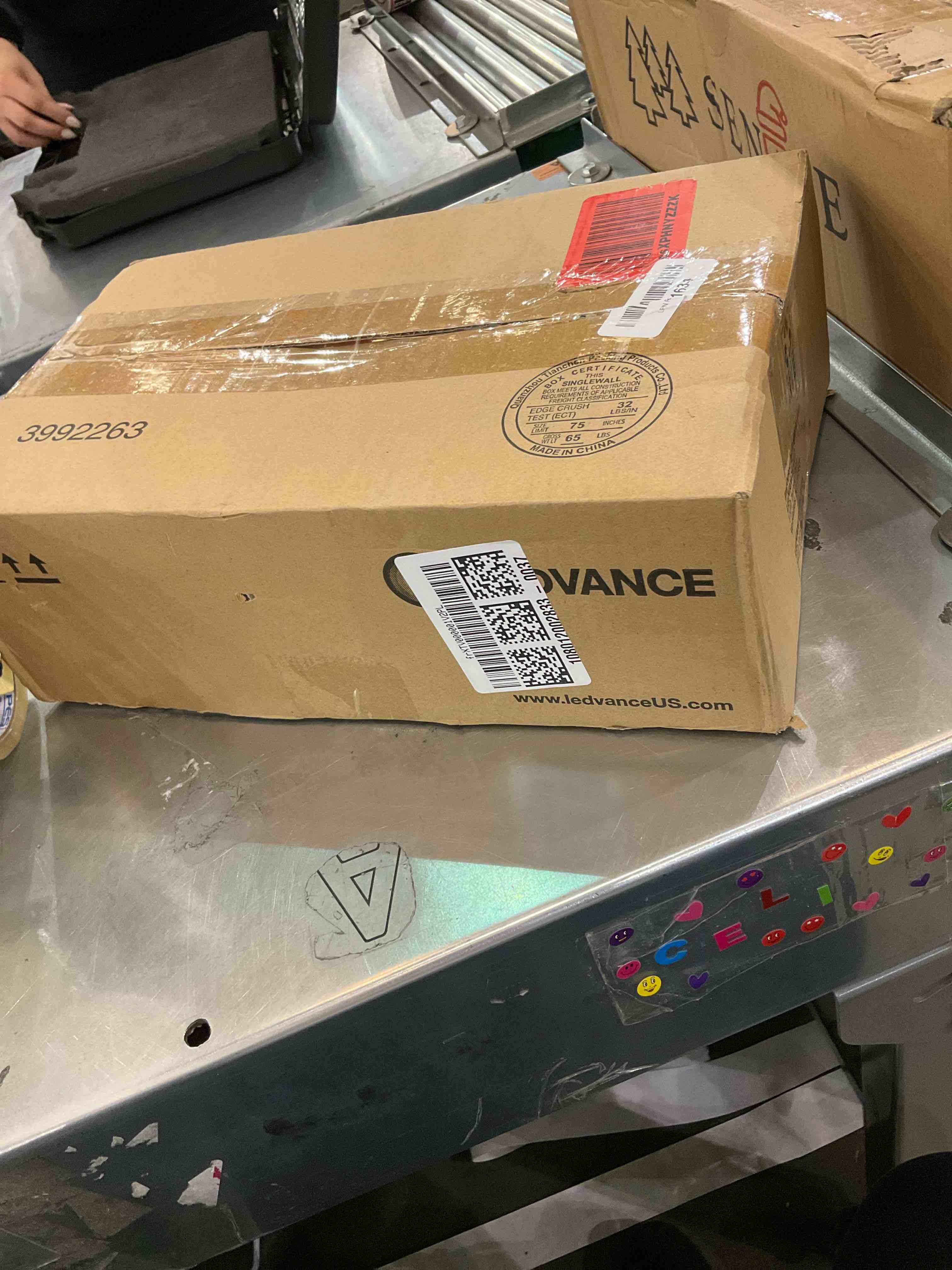 https://s3.amazonaws.com/lotting-images-prod/bidfta/EXS01163146_1705938199389.jpeg