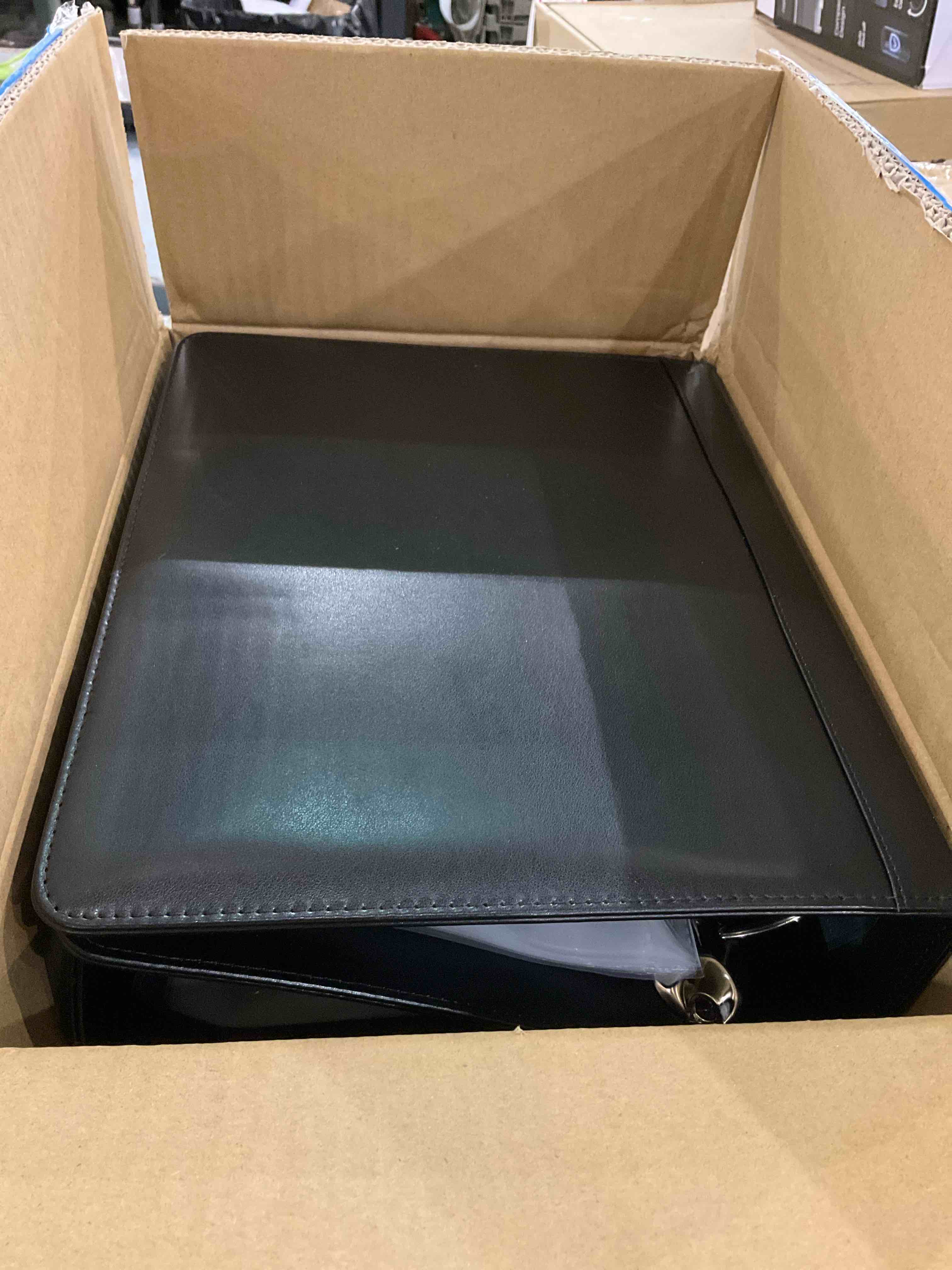 https://s3.amazonaws.com/lotting-images-prod/bidfta/EXS01163335_1706039679936.jpeg