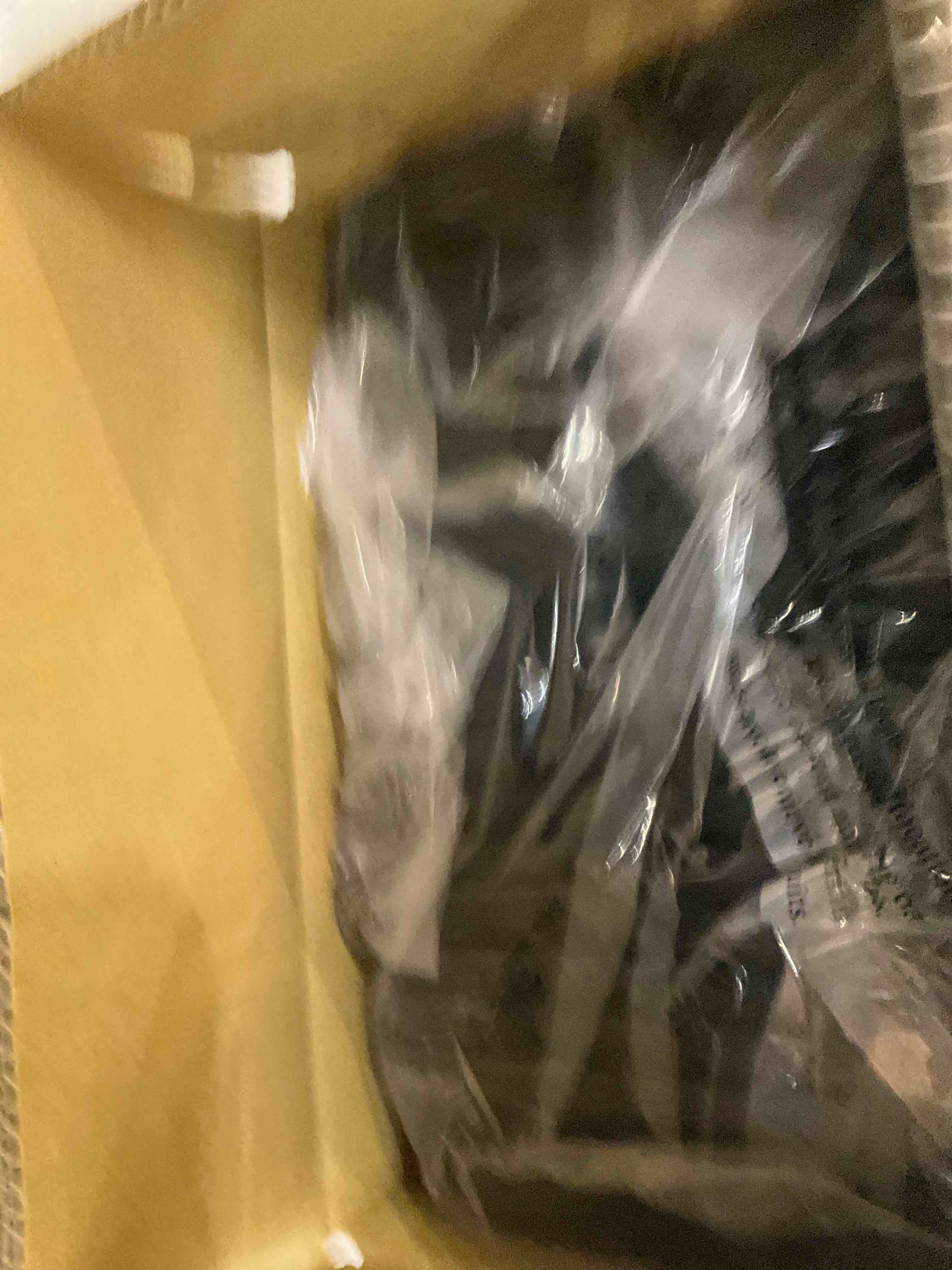 https://s3.amazonaws.com/lotting-images-prod/bidfta/EXS01163936_1705941701471.jpeg
