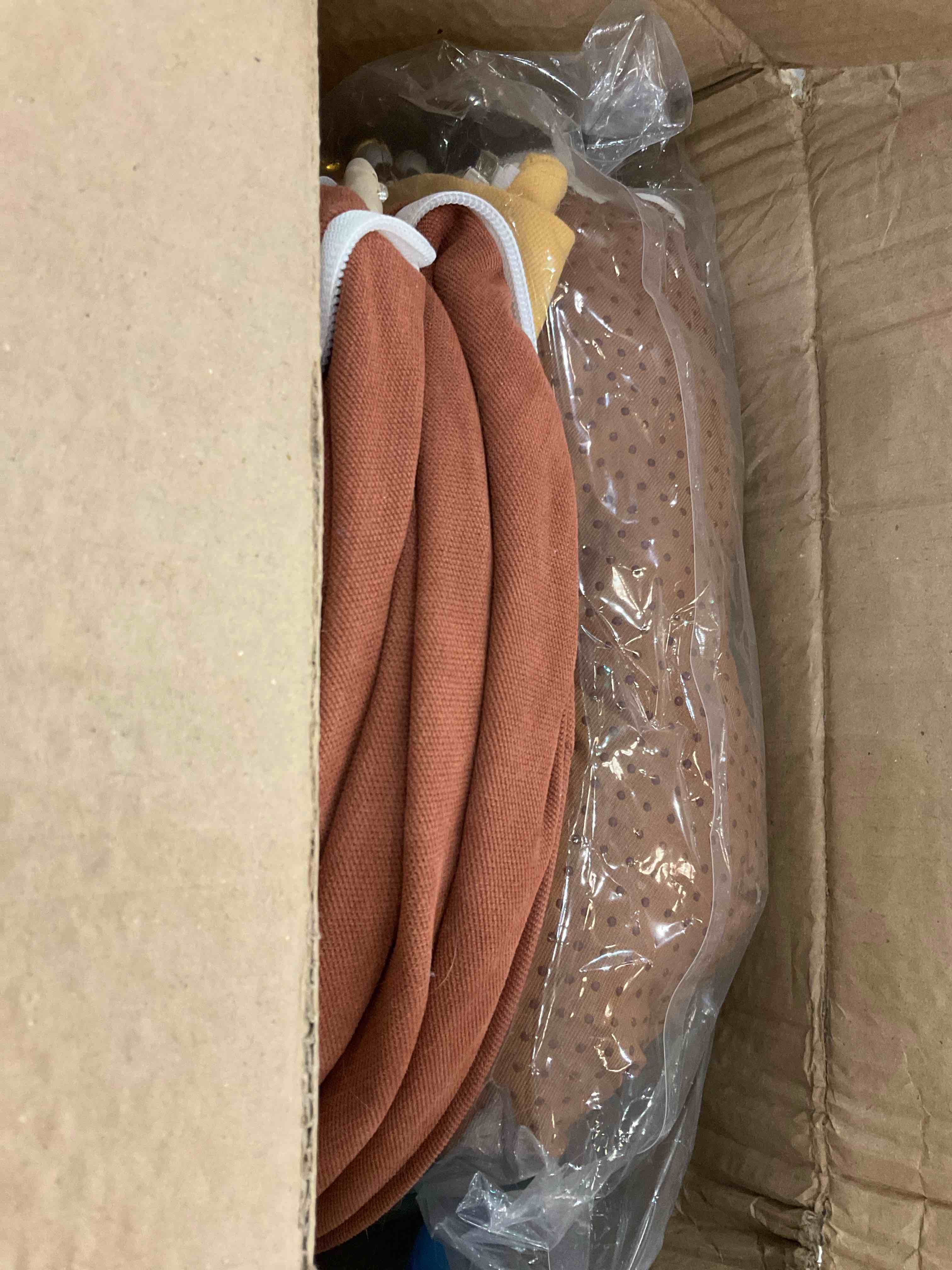 https://s3.amazonaws.com/lotting-images-prod/bidfta/EXS01163985_1705951372615.jpeg