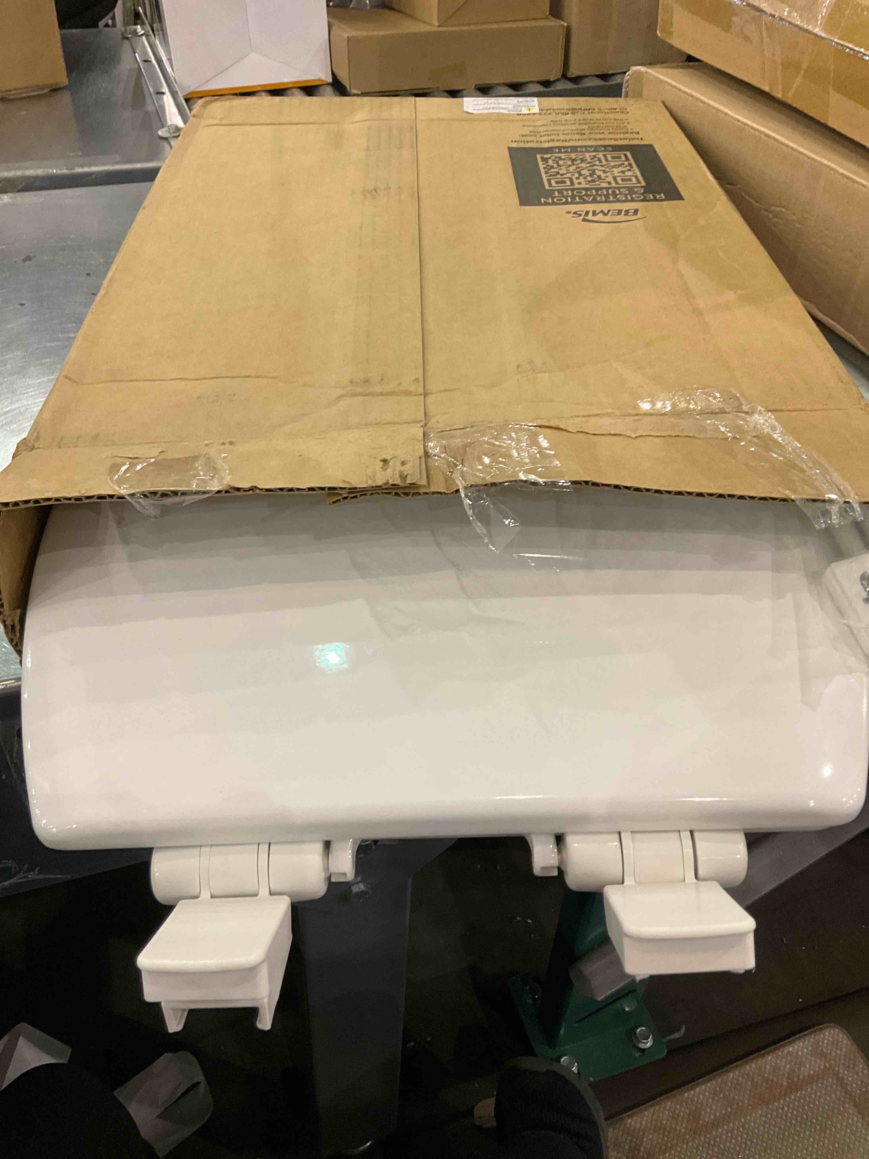 MAYFAIR 188SLOW 000 NextStep2 Toilet Seat with Built-In Potty Training Seat, Slow-Close, Removable that will Never Loosen, ELONGATED, White