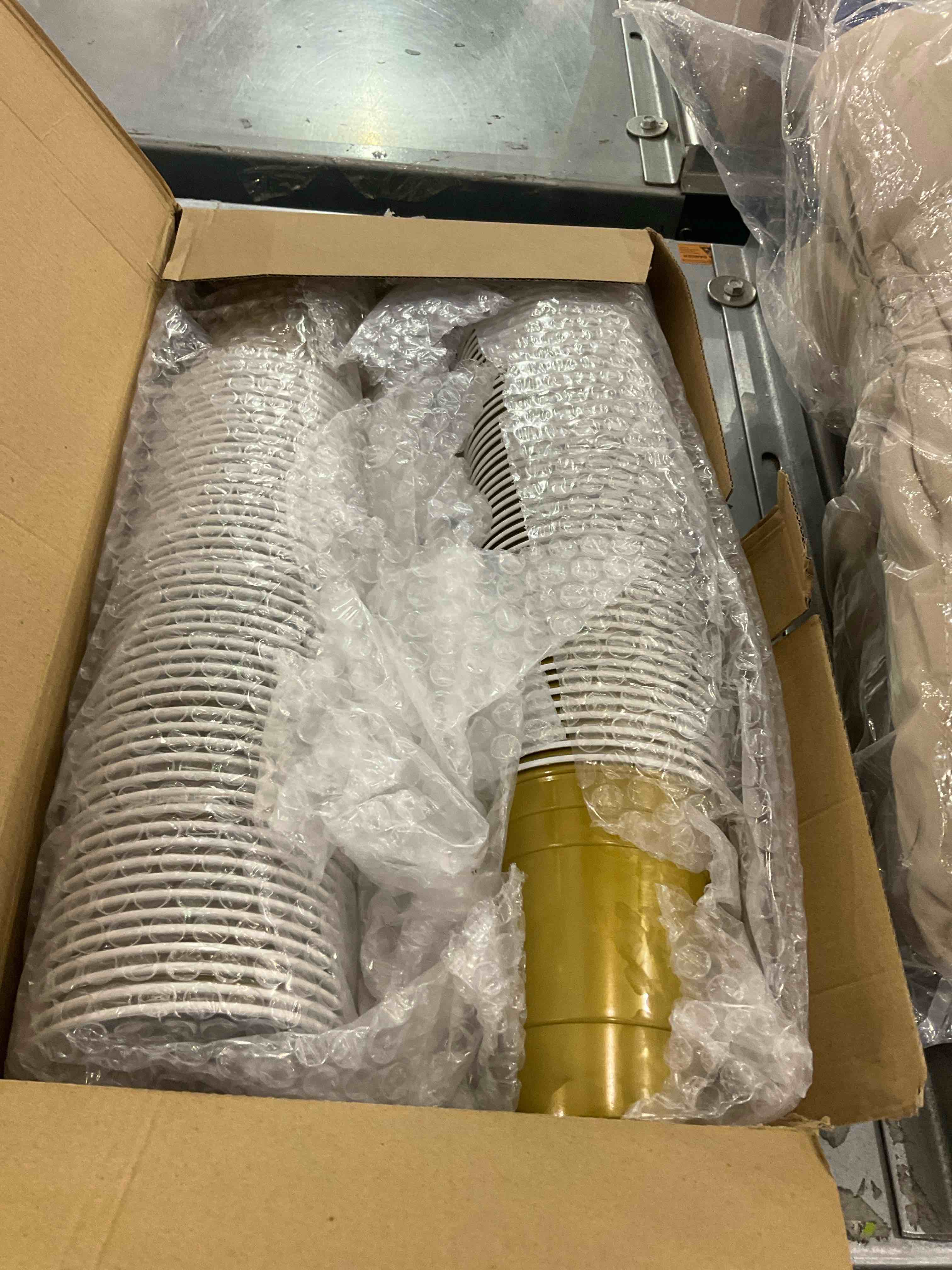 https://s3.amazonaws.com/lotting-images-prod/bidfta/EXS01164452_1705677879467.jpeg