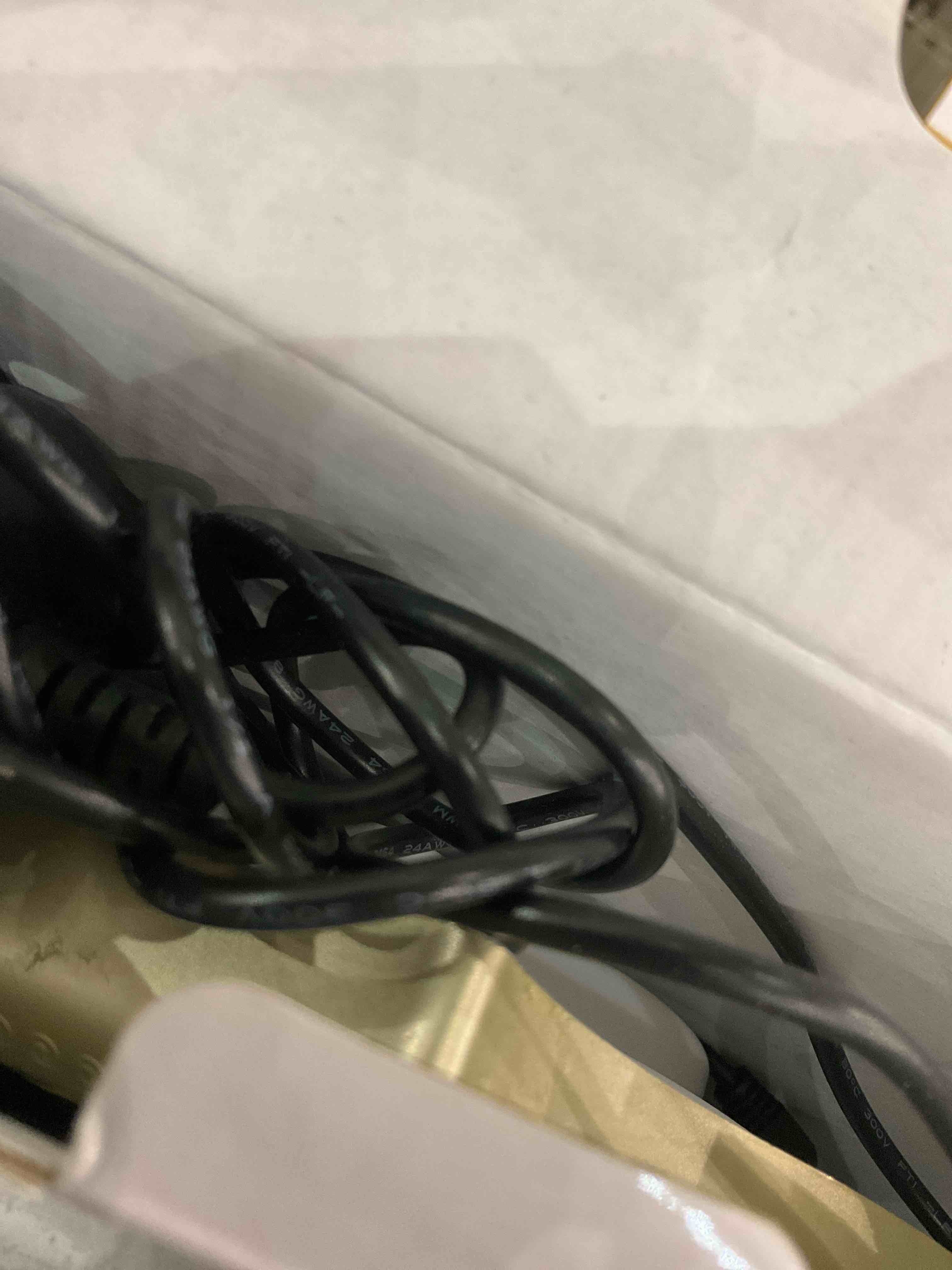 https://s3.amazonaws.com/lotting-images-prod/bidfta/EXS01165121_1705601701963.jpeg