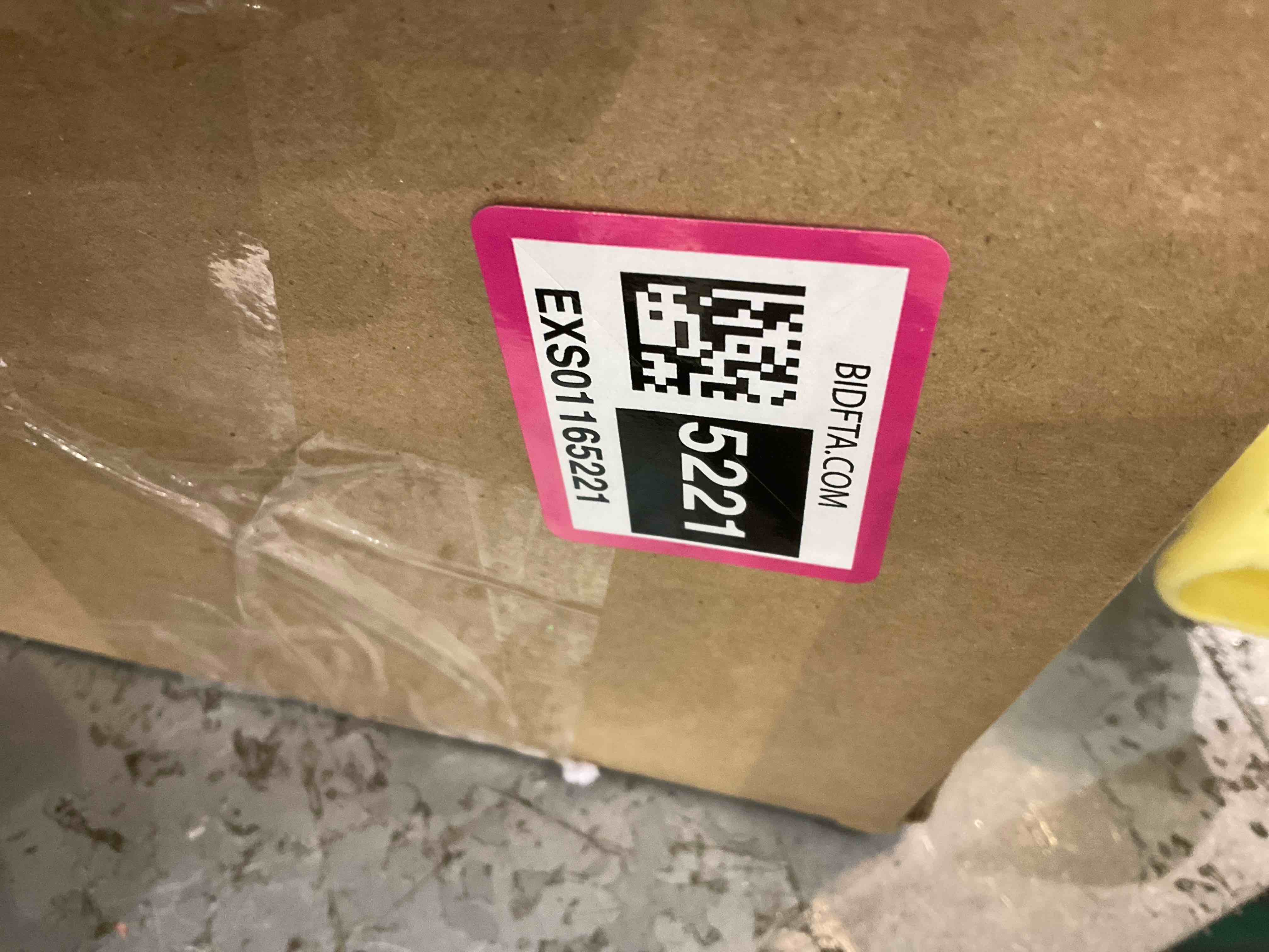 https://s3.amazonaws.com/lotting-images-prod/bidfta/EXS01165221_1705692540649.jpeg