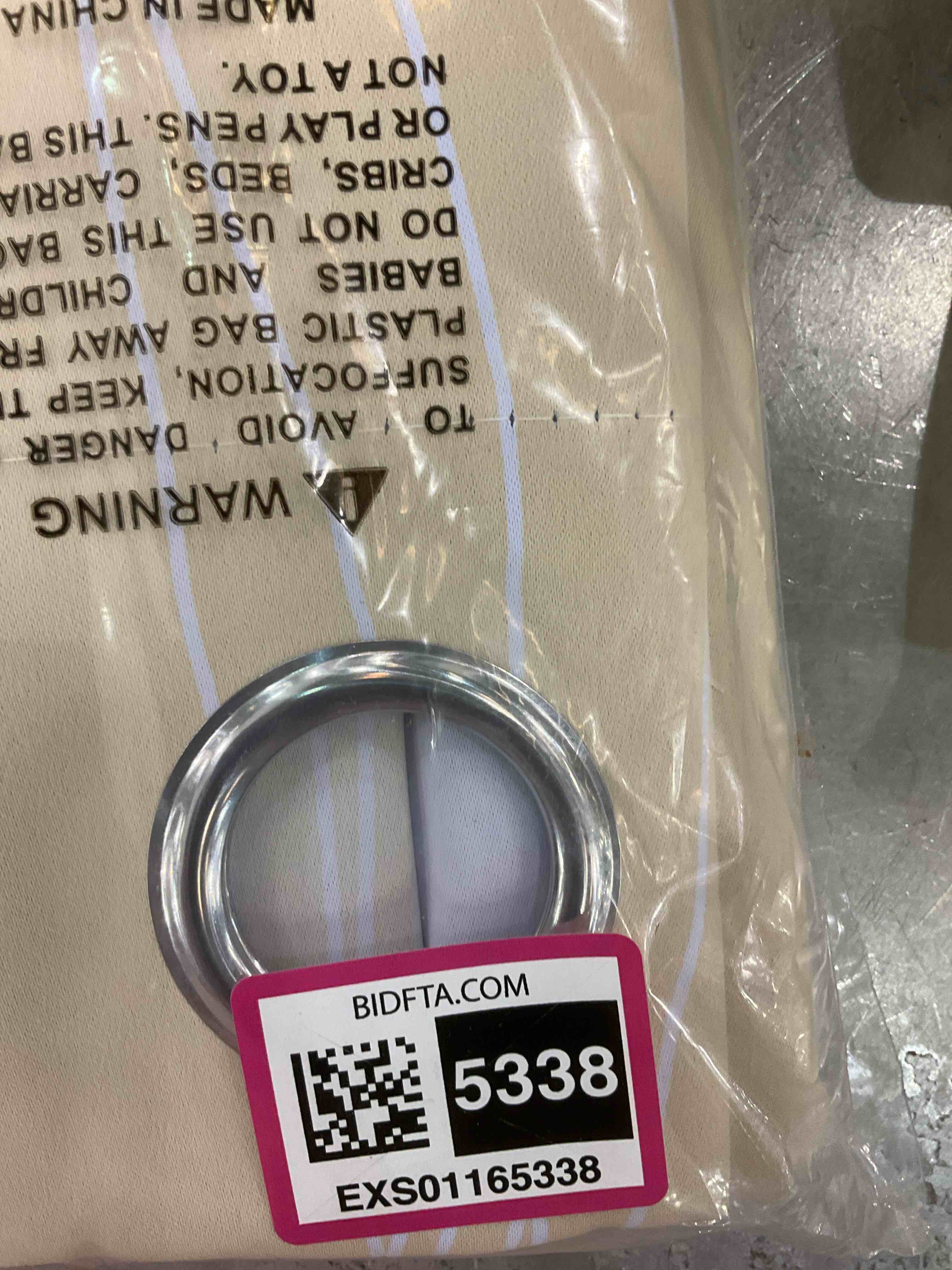 https://s3.amazonaws.com/lotting-images-prod/bidfta/EXS01165338_1705938609810.jpeg