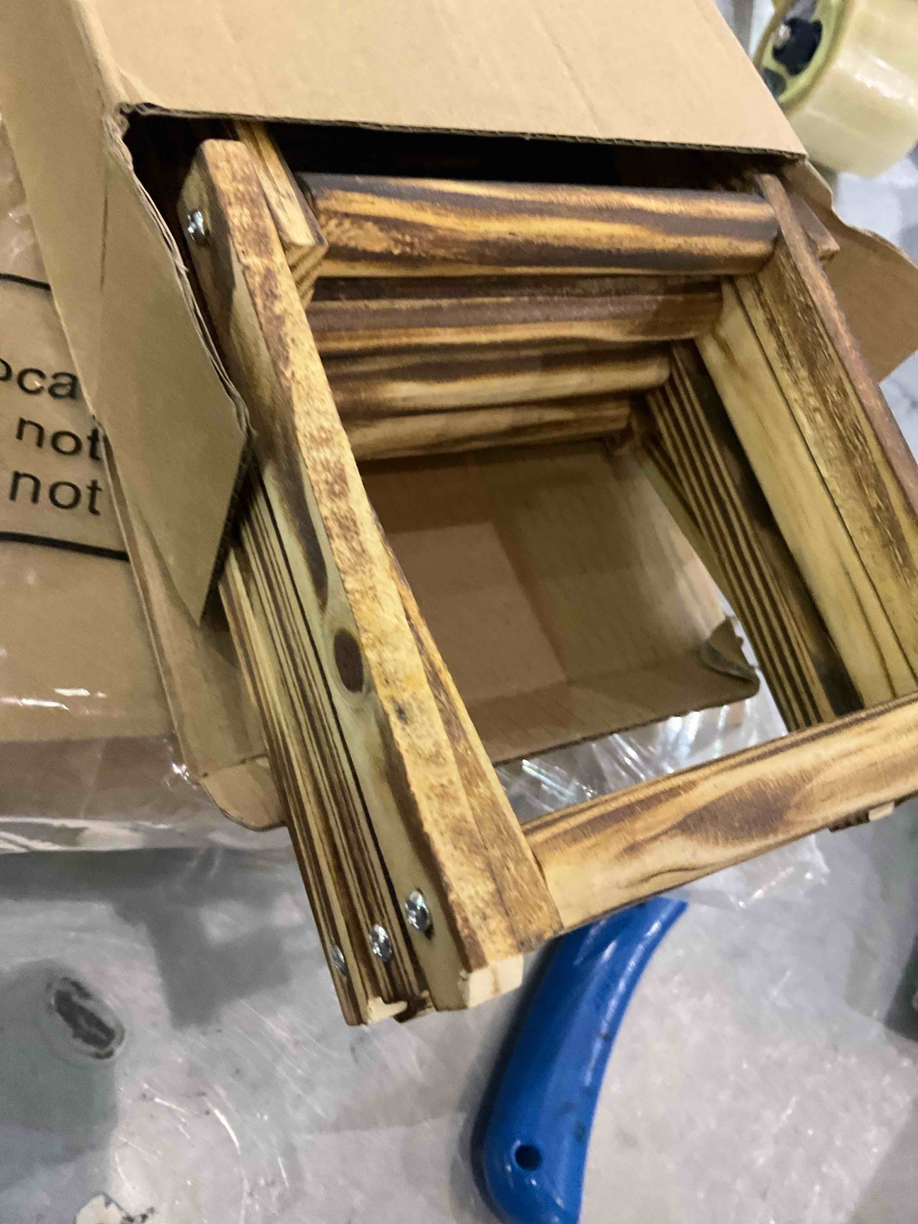 https://s3.amazonaws.com/lotting-images-prod/bidfta/EXS01165697_1706028767646.jpeg