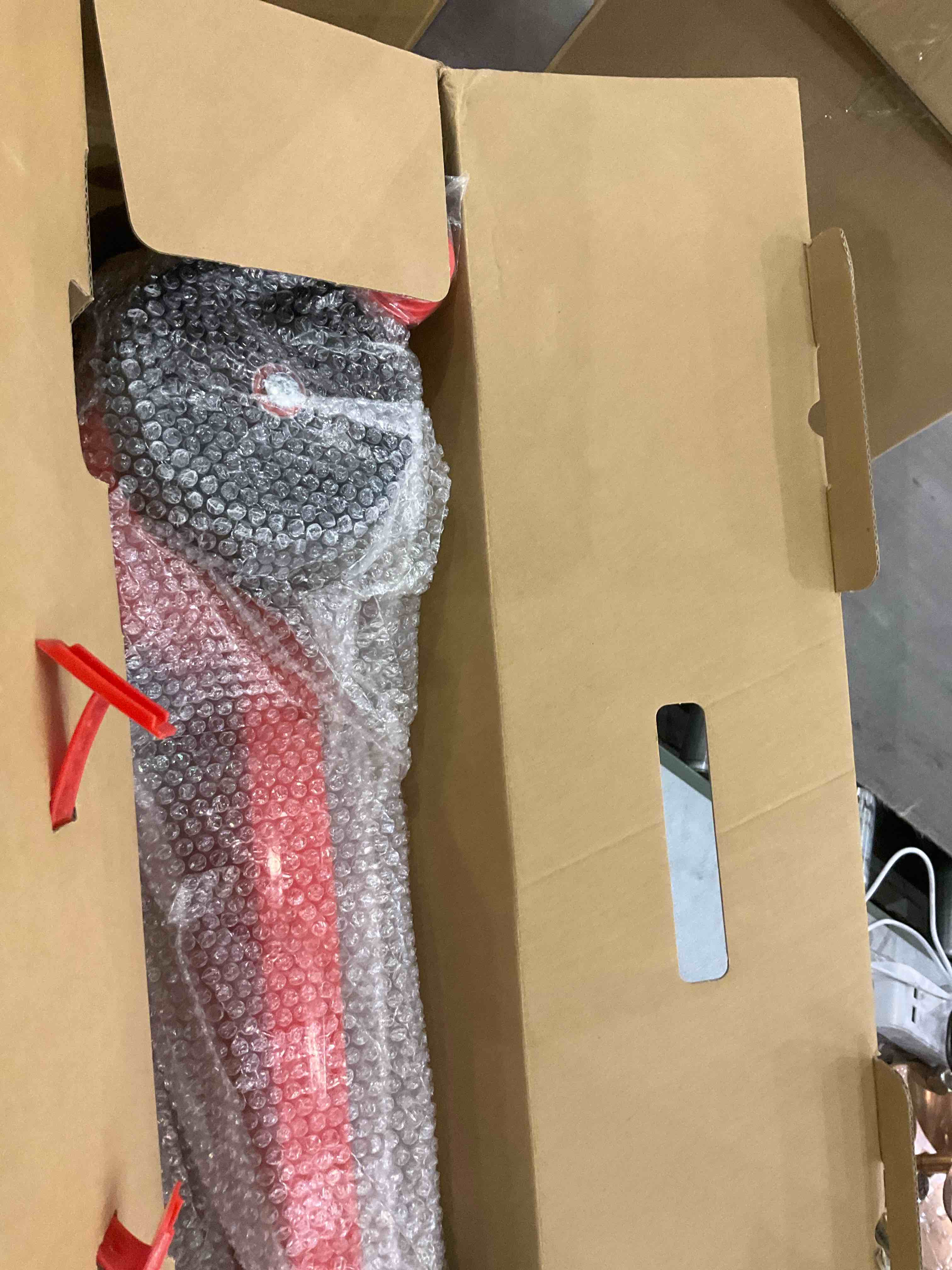 https://s3.amazonaws.com/lotting-images-prod/bidfta/EXS01165857_1706107164344.jpeg