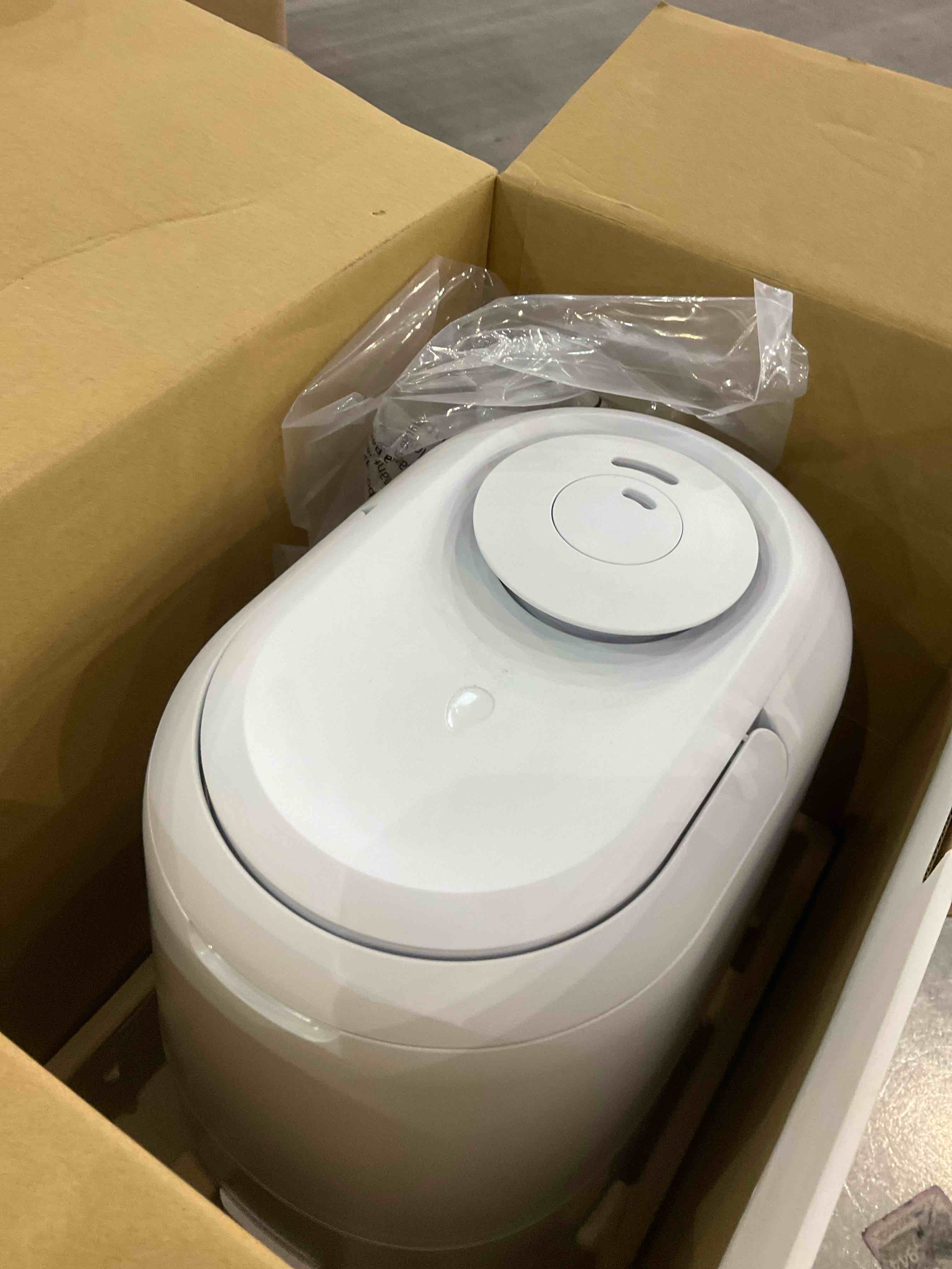 https://s3.amazonaws.com/lotting-images-prod/bidfta/EXS01165871_1706108667016.jpeg