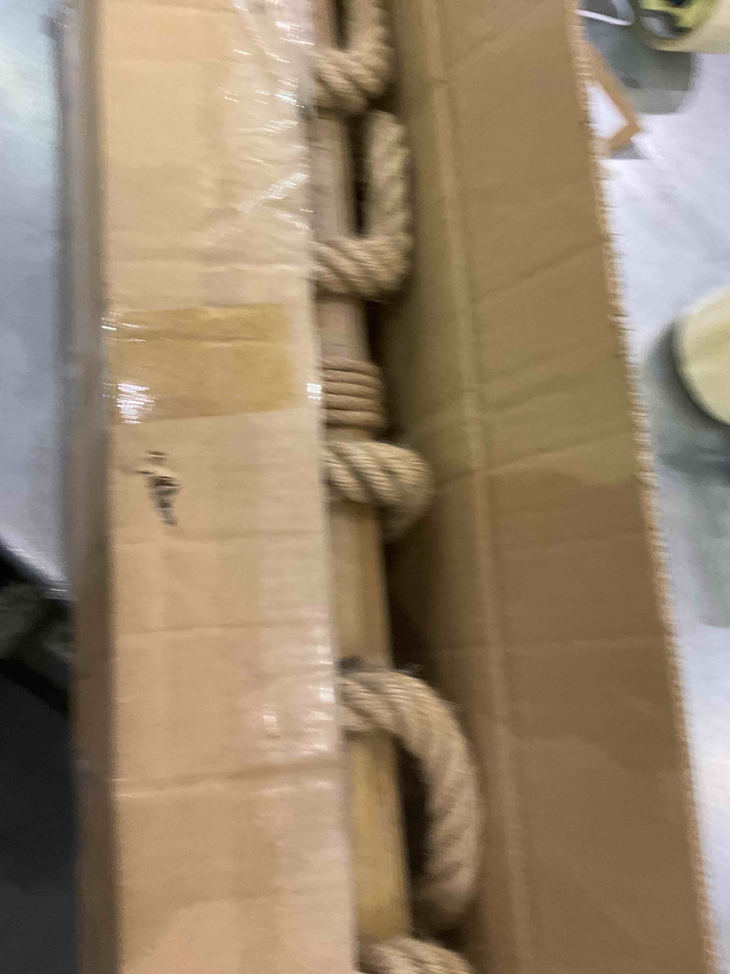 https://s3.amazonaws.com/lotting-images-prod/bidfta/EXS01165915_1706119102207.jpeg