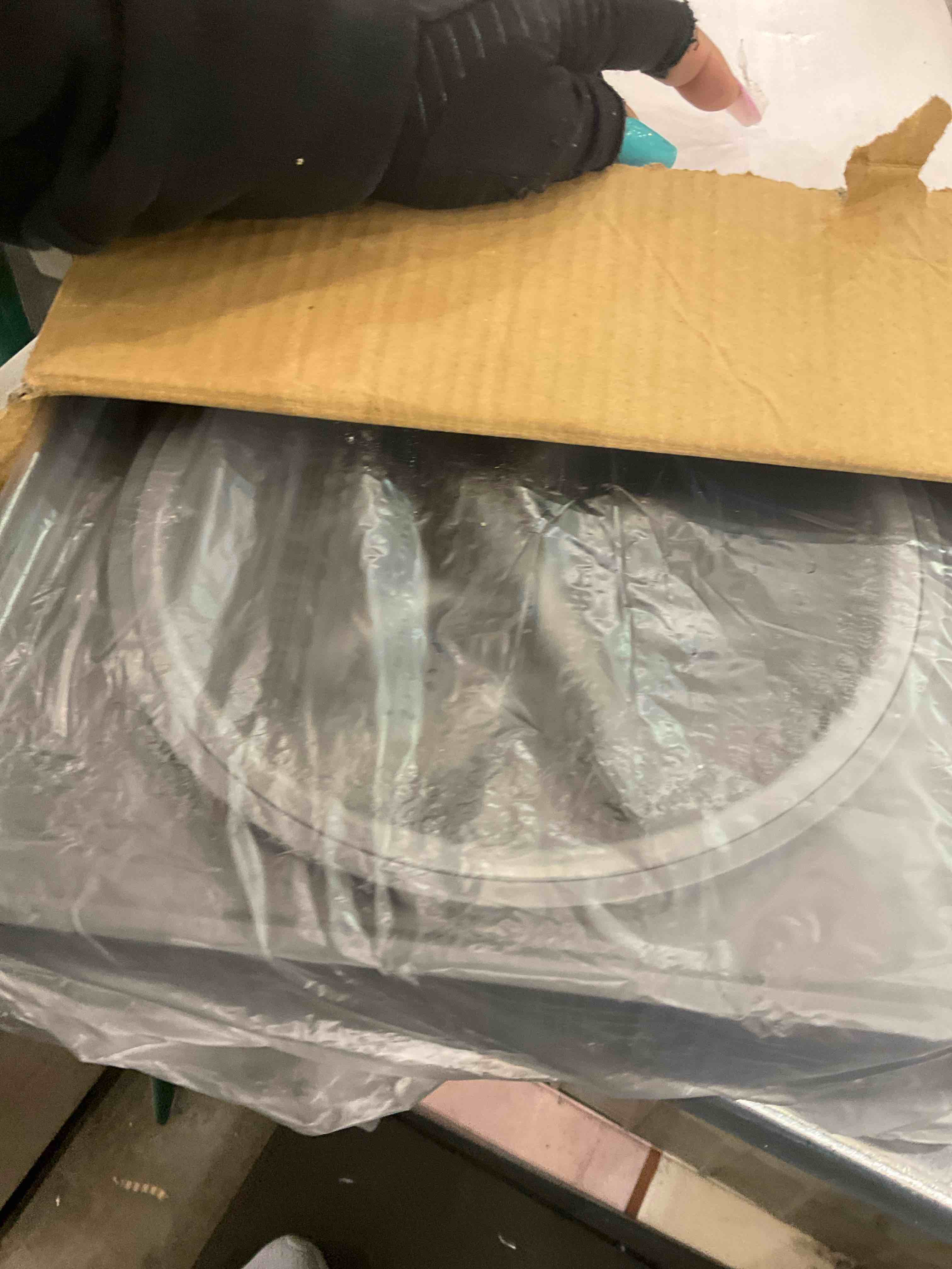 https://s3.amazonaws.com/lotting-images-prod/bidfta/EXS01166439_1705953477269.jpeg