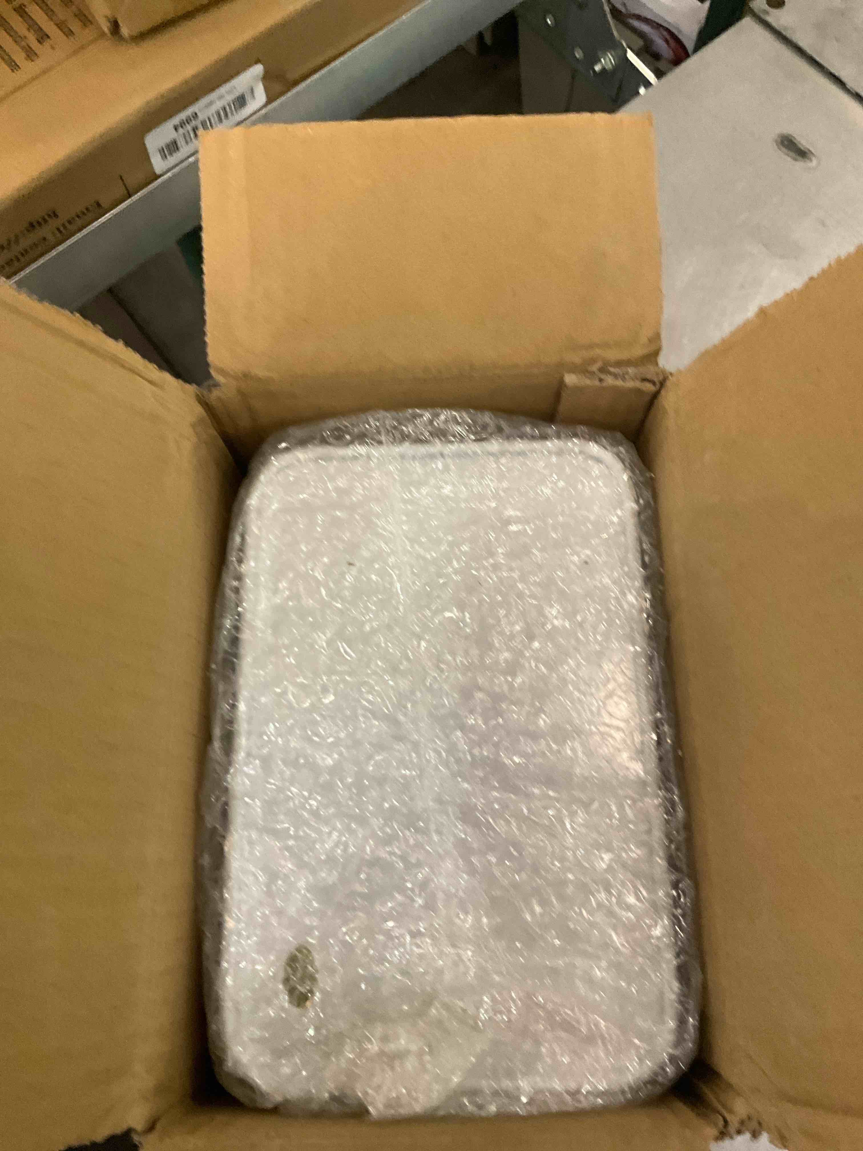 https://s3.amazonaws.com/lotting-images-prod/bidfta/EXS01166442_1705953718748.jpeg