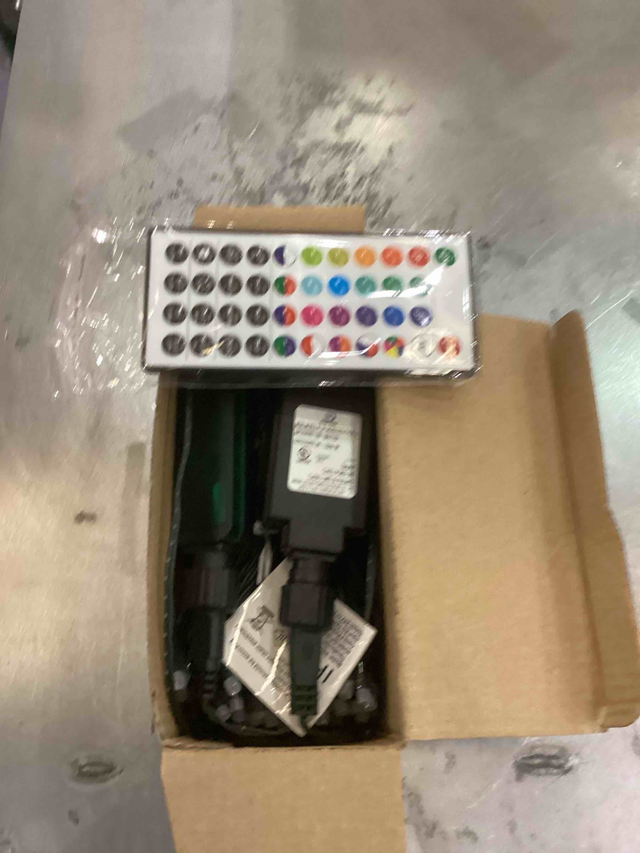 https://s3.amazonaws.com/lotting-images-prod/bidfta/EXS01167291_1705948927653.jpeg