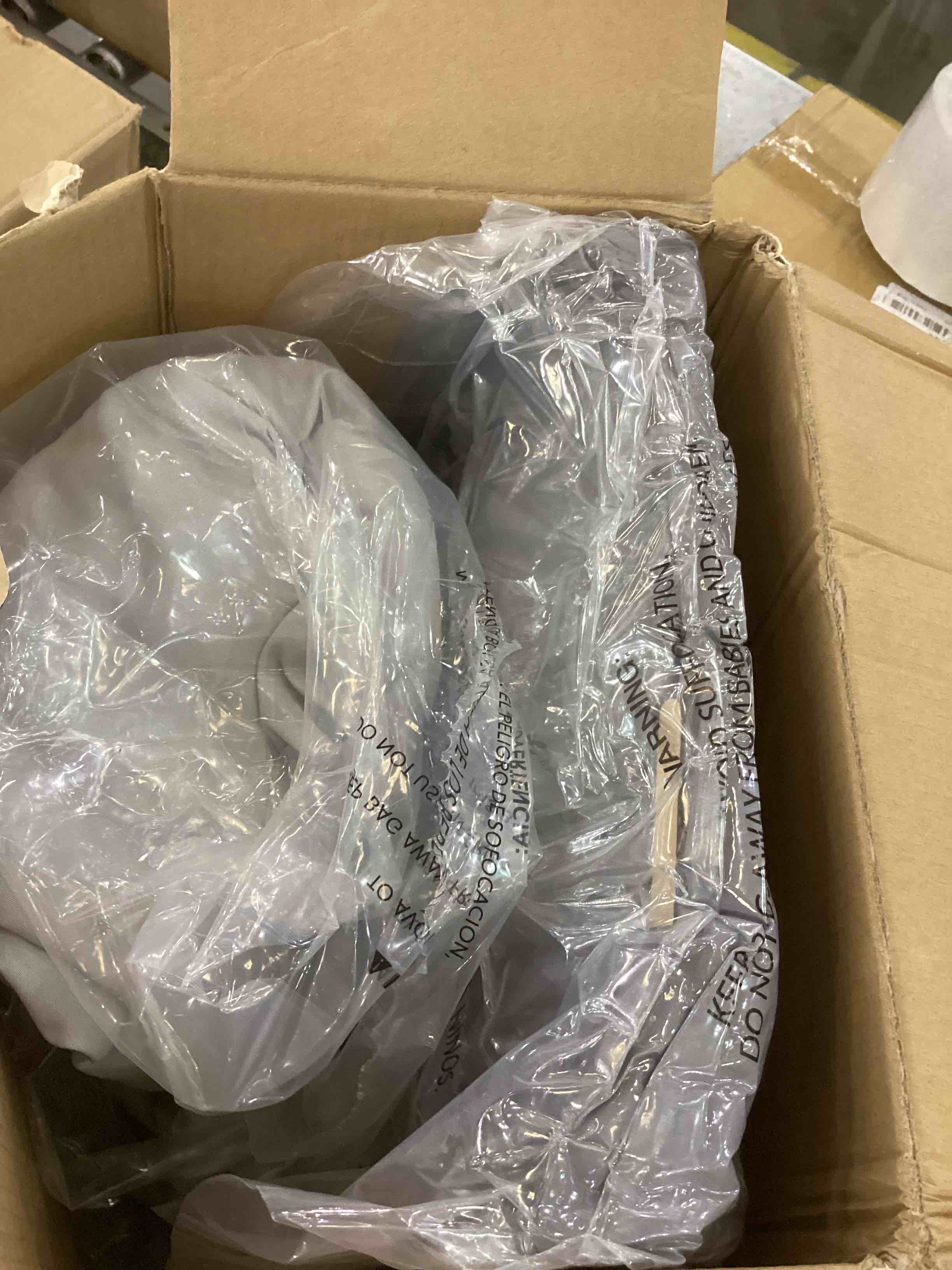 https://s3.amazonaws.com/lotting-images-prod/bidfta/EXS01167296_1705949399004.jpeg