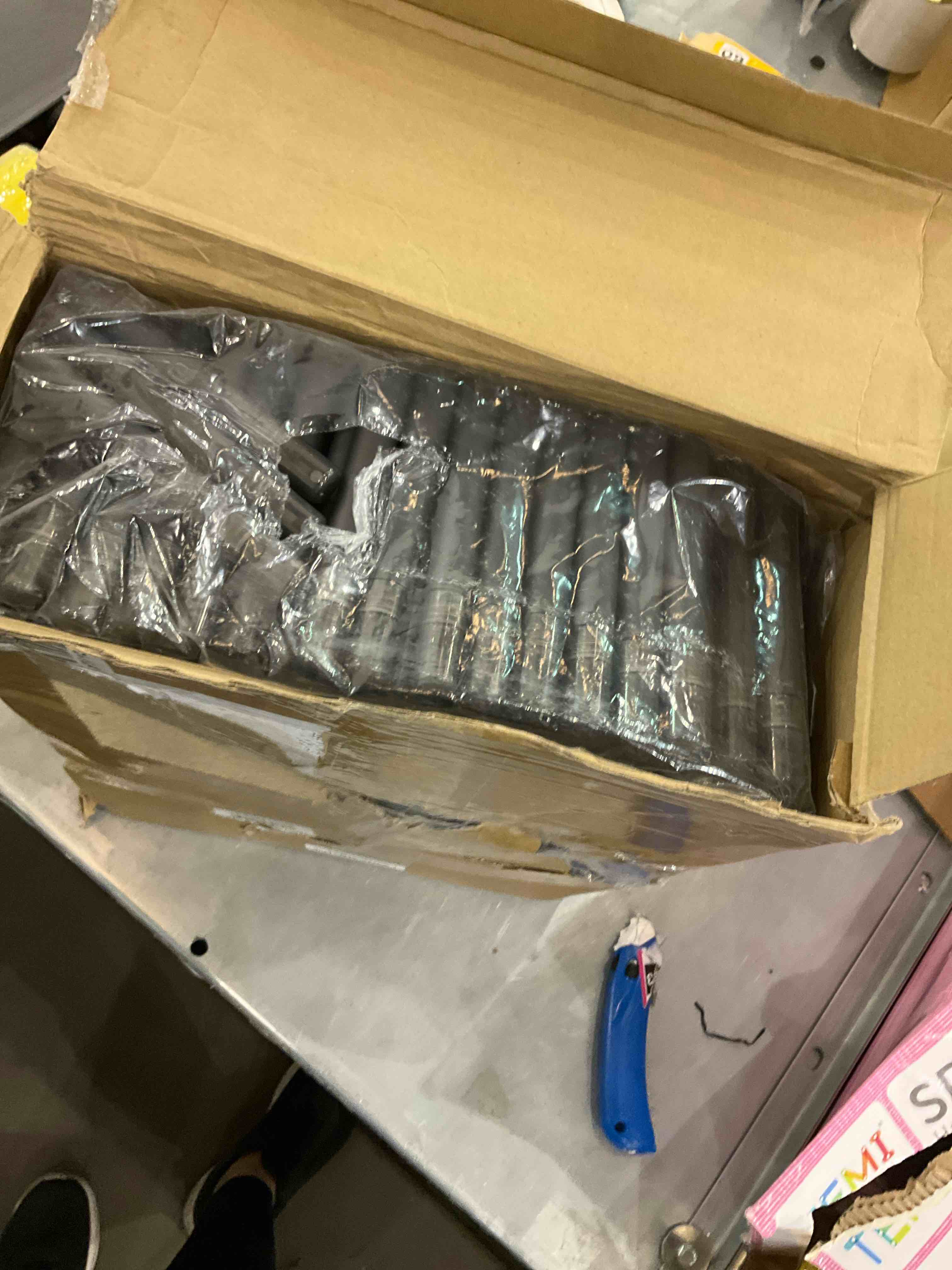 https://s3.amazonaws.com/lotting-images-prod/bidfta/EXS01169127_1705518549412.jpeg
