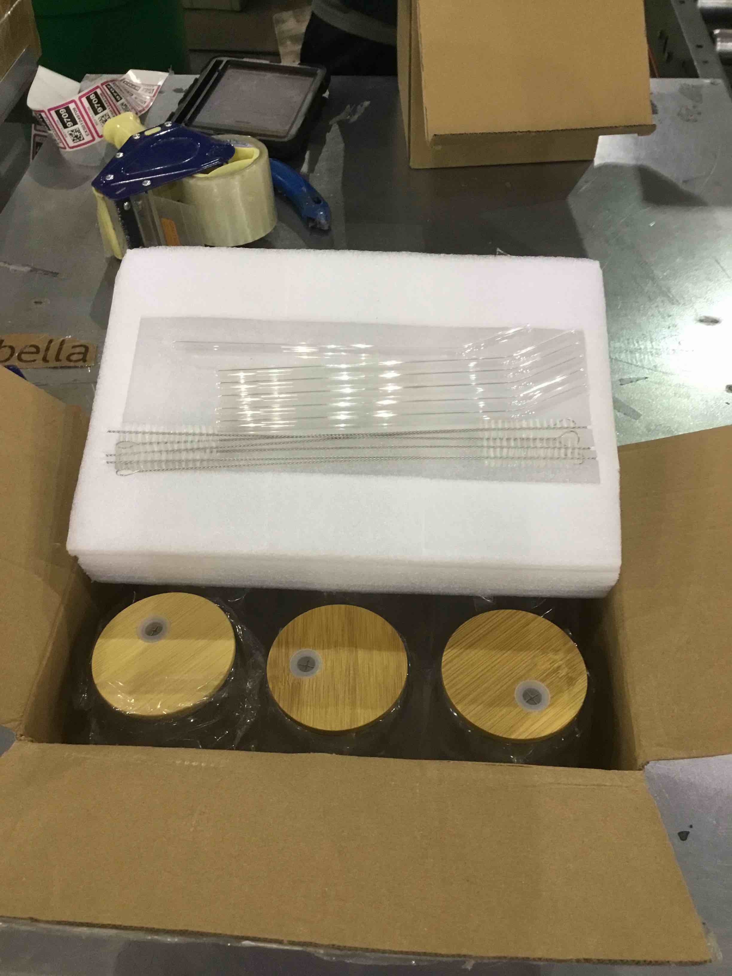 https://s3.amazonaws.com/lotting-images-prod/bidfta/EXS01302191_1709813926119.jpeg