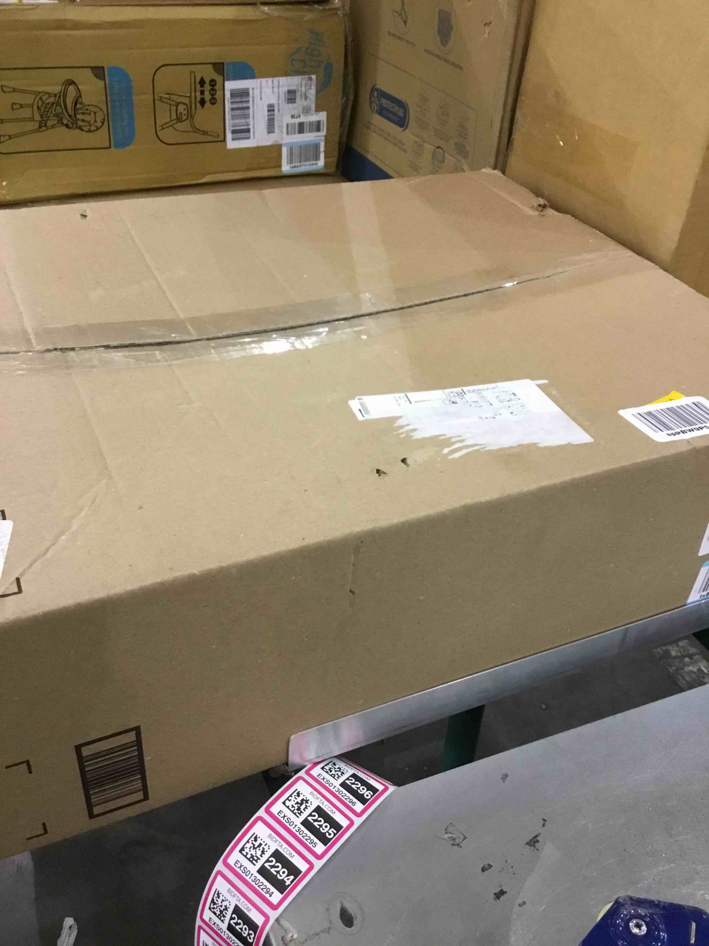https://s3.amazonaws.com/lotting-images-prod/bidfta/EXS01302291_1709826901480.jpeg