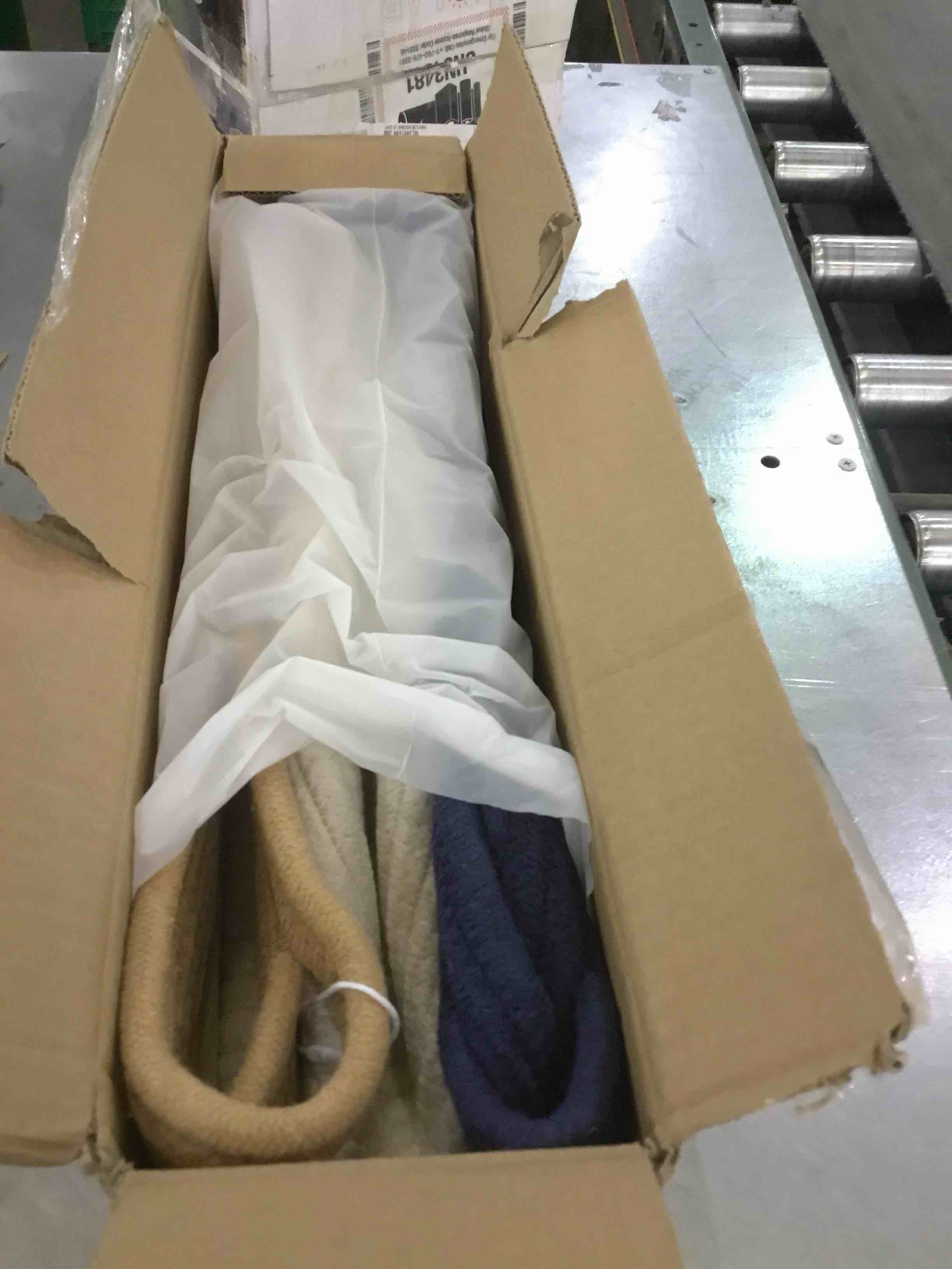 https://s3.amazonaws.com/lotting-images-prod/bidfta/EXS01349596_1710252843885.jpeg