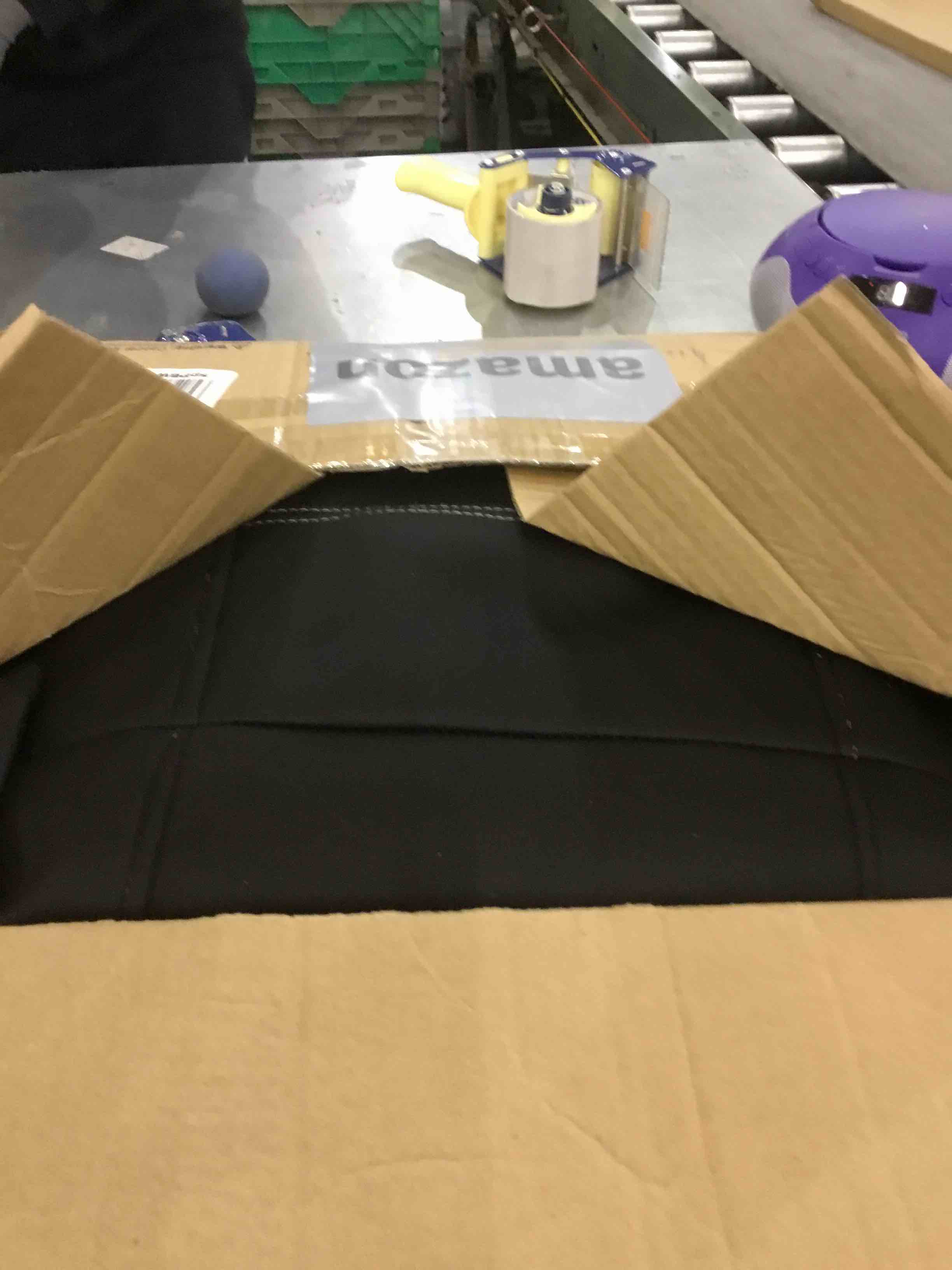 https://s3.amazonaws.com/lotting-images-prod/bidfta/EXS01349814_1710337404189.jpeg