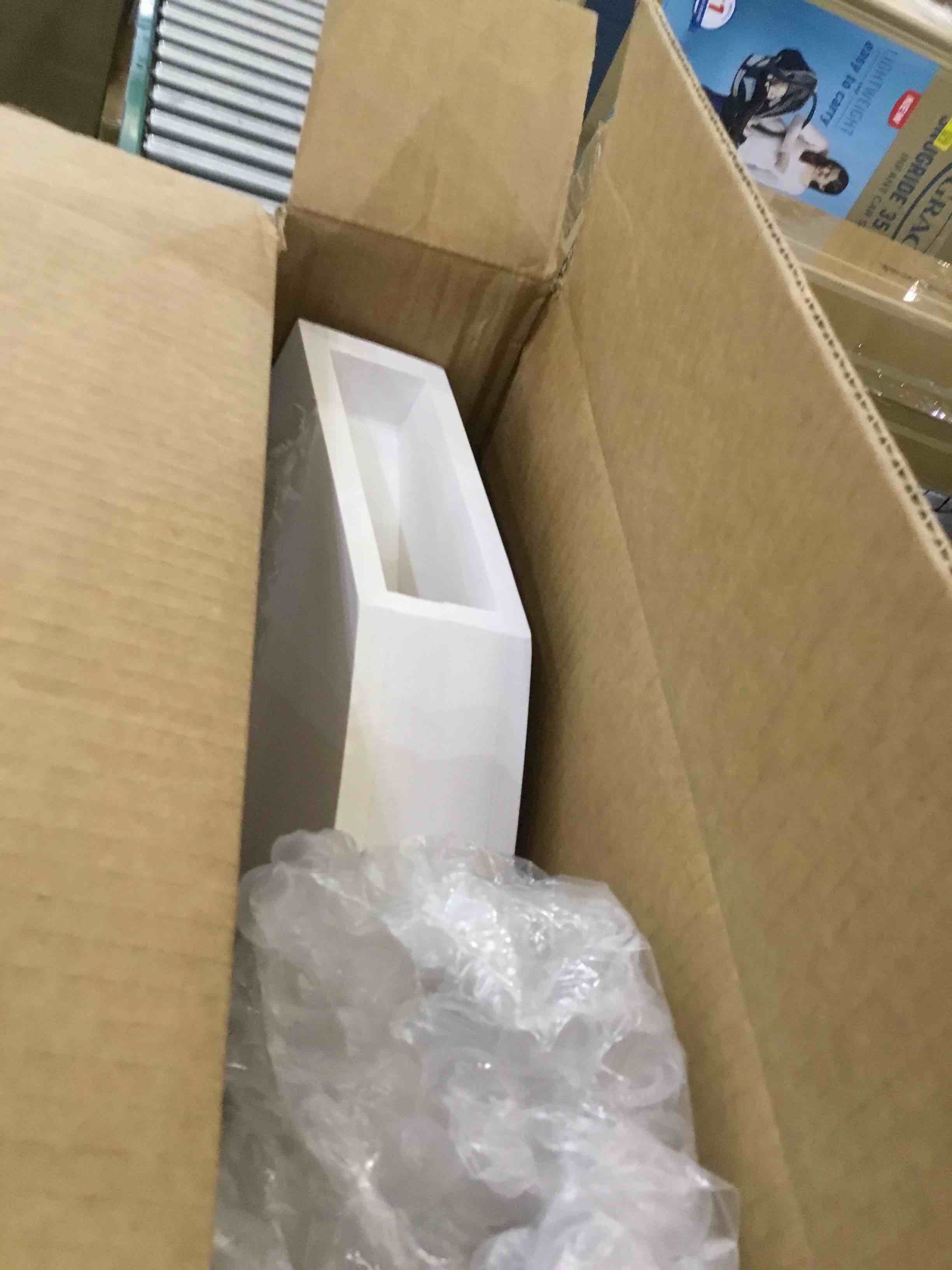 https://s3.amazonaws.com/lotting-images-prod/bidfta/EXS01349867_1710343236161.jpeg