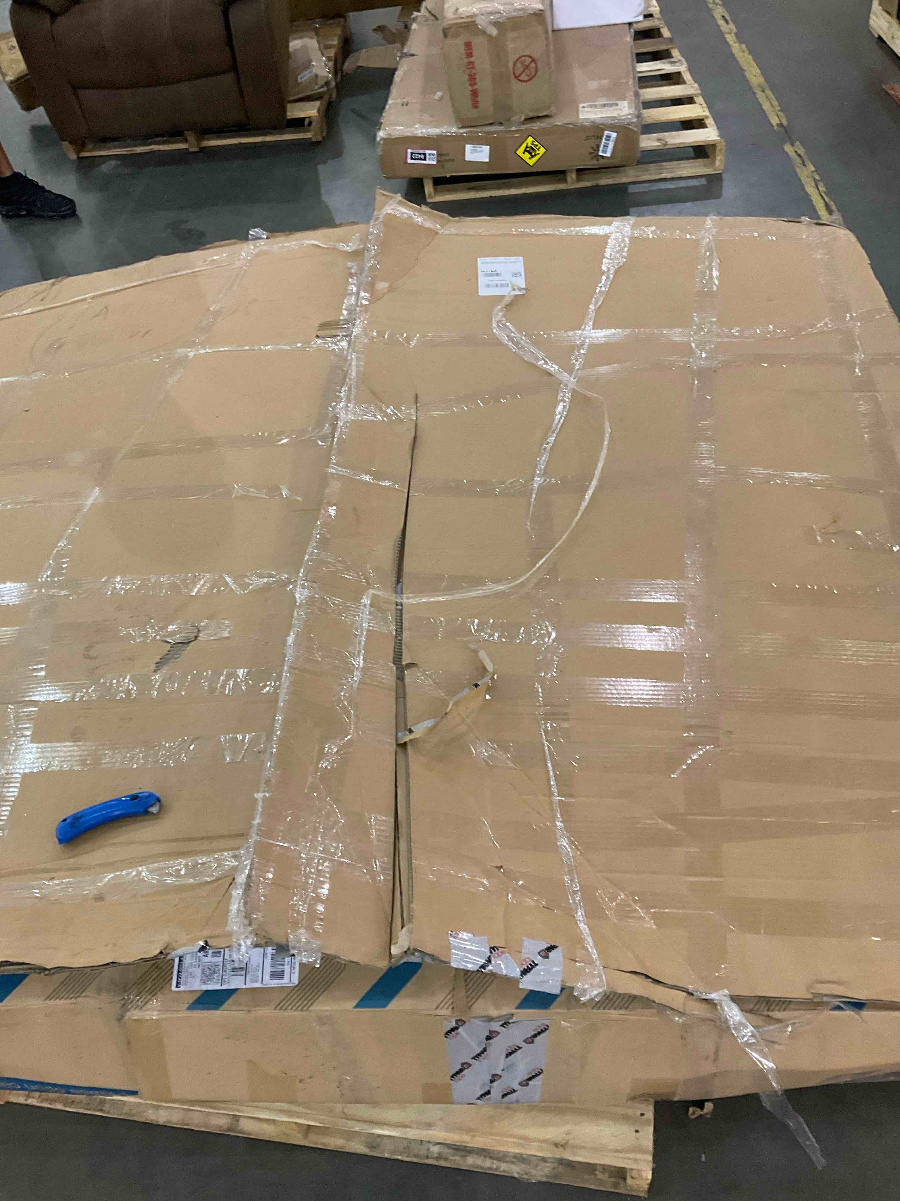 KOANTTI King Size White Mattress Memory Foam 12 inch King Mattresses in