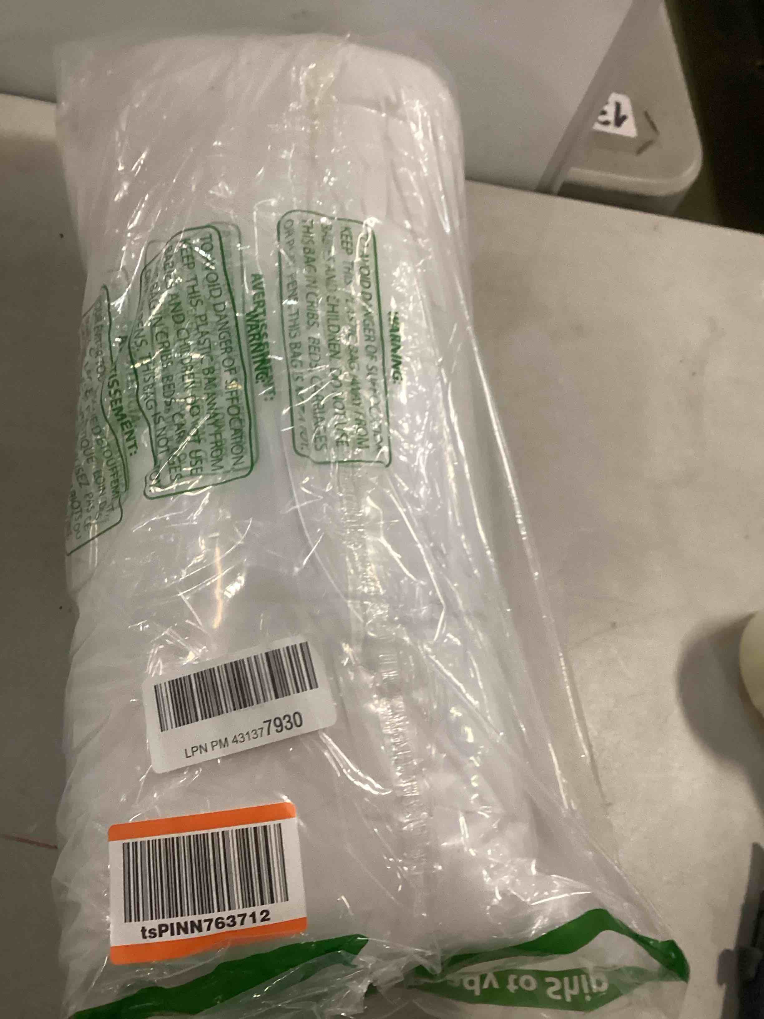 EDOW Luxury Throw Pillow Insert, Soft Fluffy Down Alternative Polyester Square Form Decorative Pillow Insert,Sham Stuffer,Cotton Cover for Sofa, Couch,Bed and Car. (White, 24x24) 24"x24"