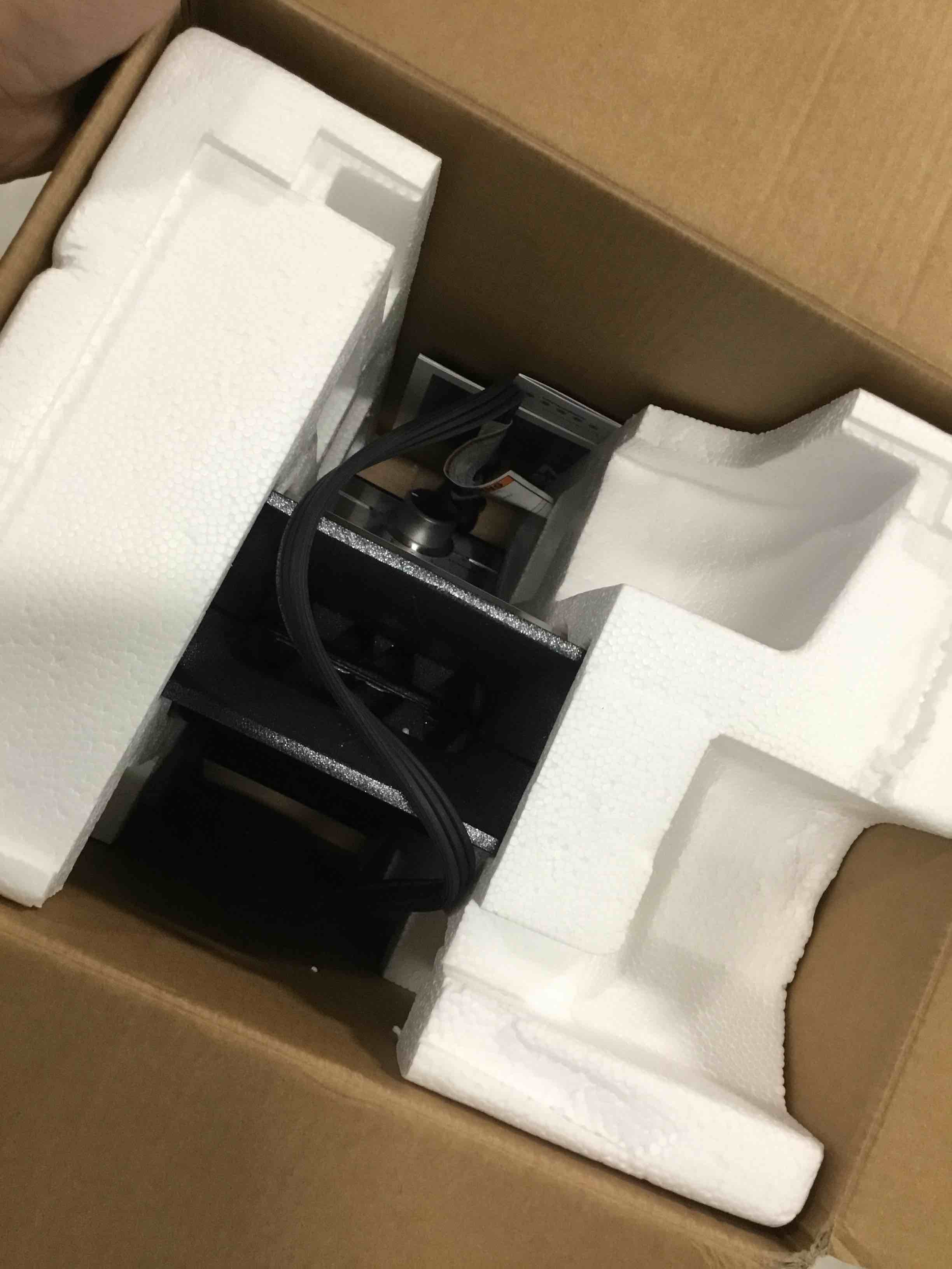 Ninja BW1001 NeverStick PRO Belgian Waffle Maker, Vertical Design, 5